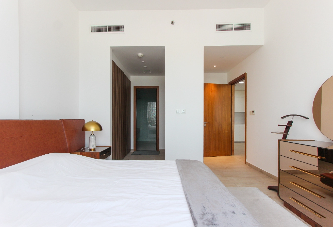 Fully Furnished | Ready to Move in | Large Layout