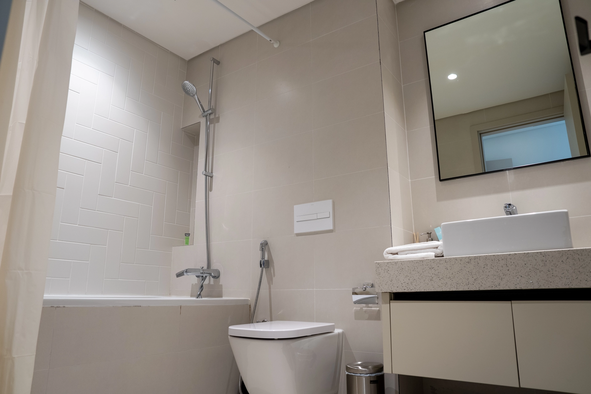 Fully Furnished | Sea View | Chiller Free