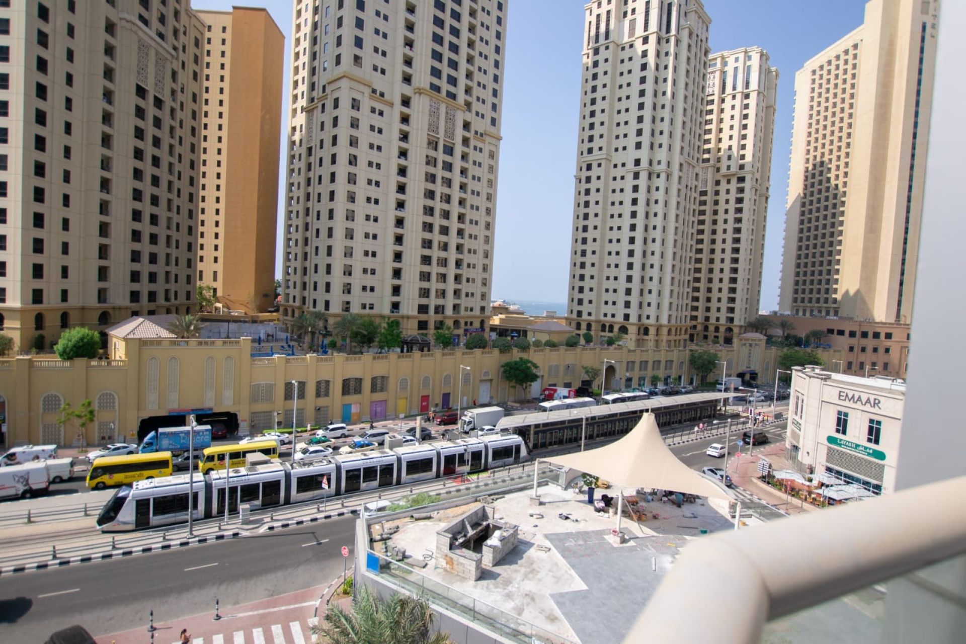 CHILLER FREE | SEMI FURNISHED | 5 MINS TO TRAIN