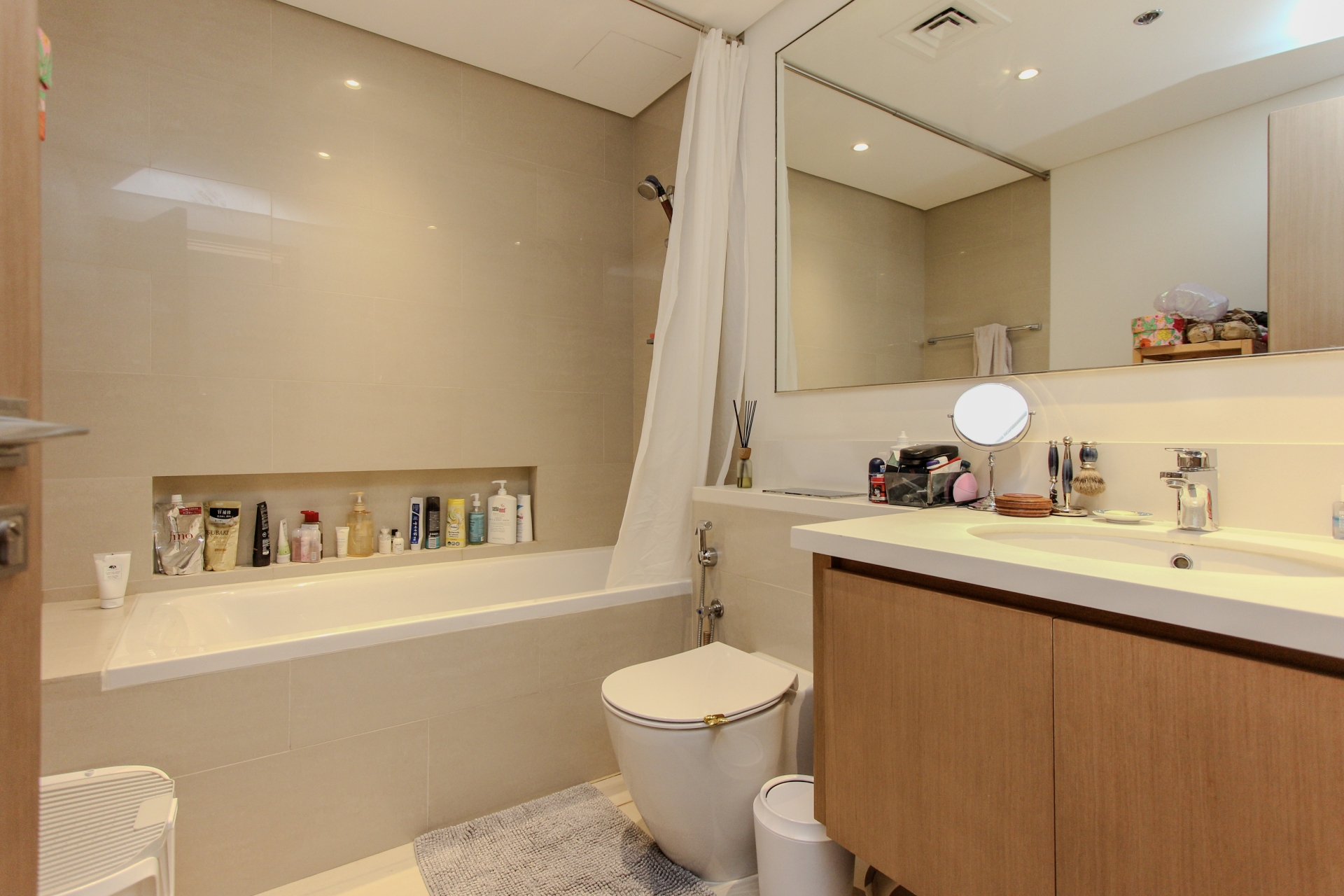 Canal and Park View  | Rented | Amazing layout