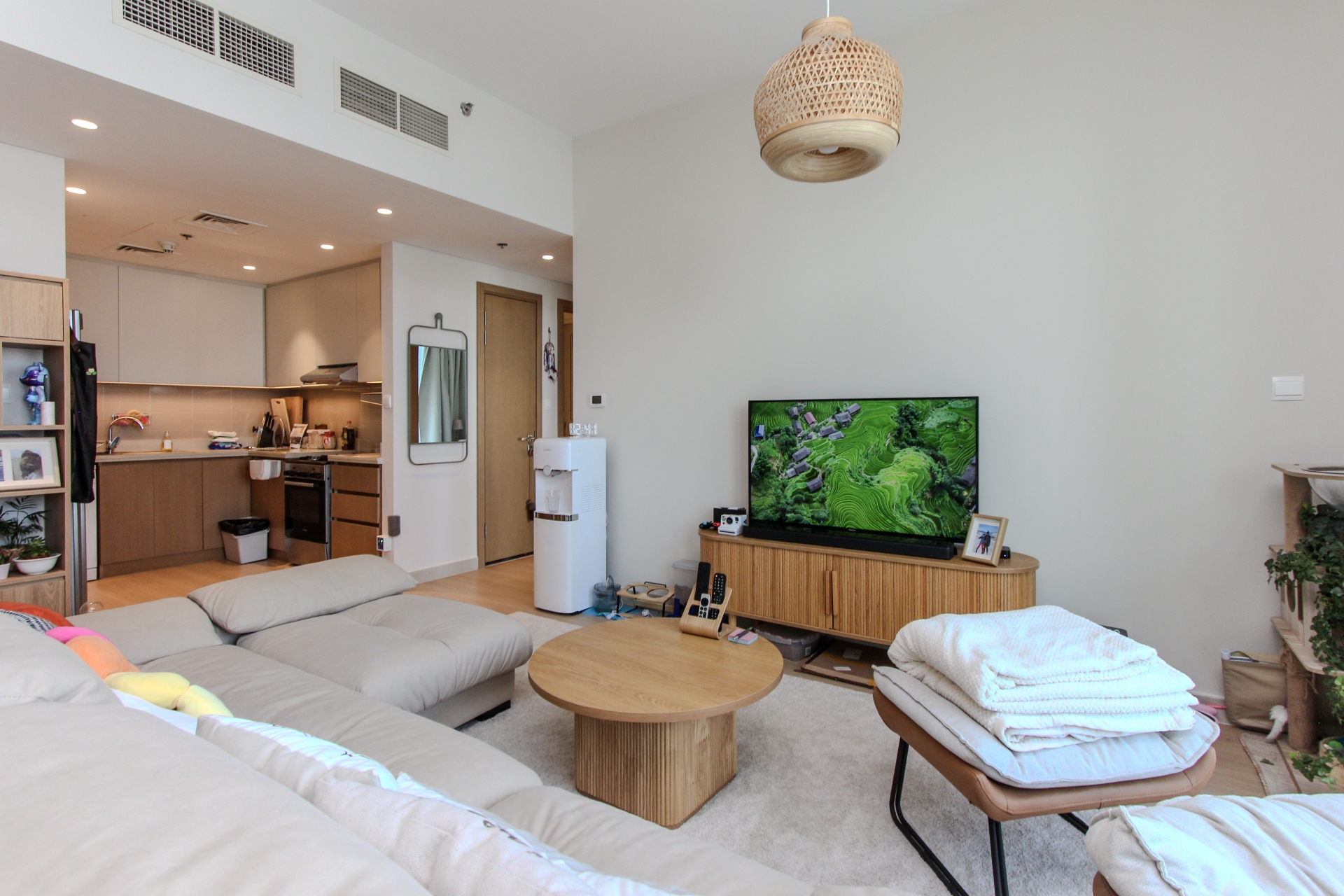 Canal and Park View  | Rented | Amazing layout