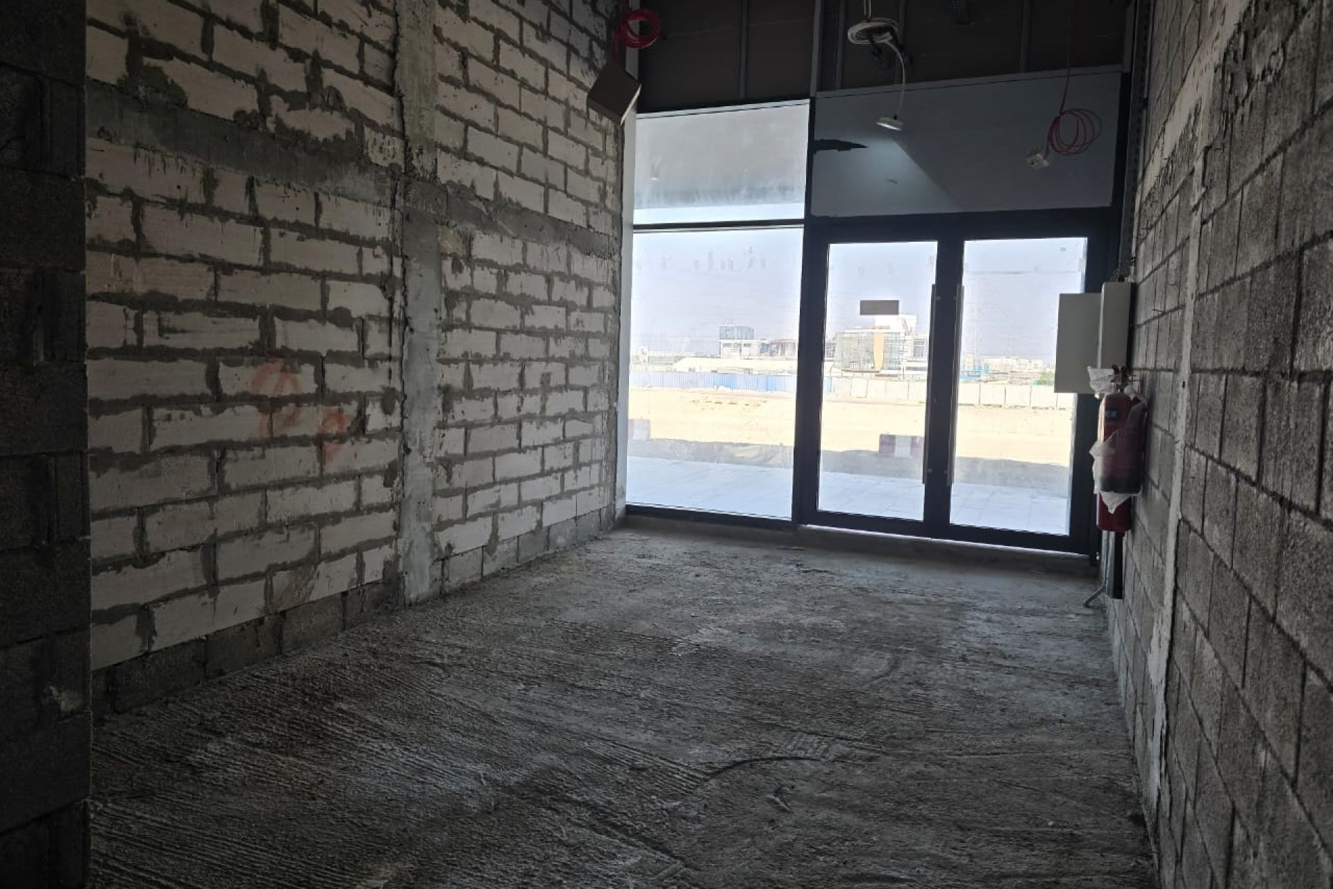 IDEAL COMMERCIAL SPACE | SCENIC LAGOON VIEW