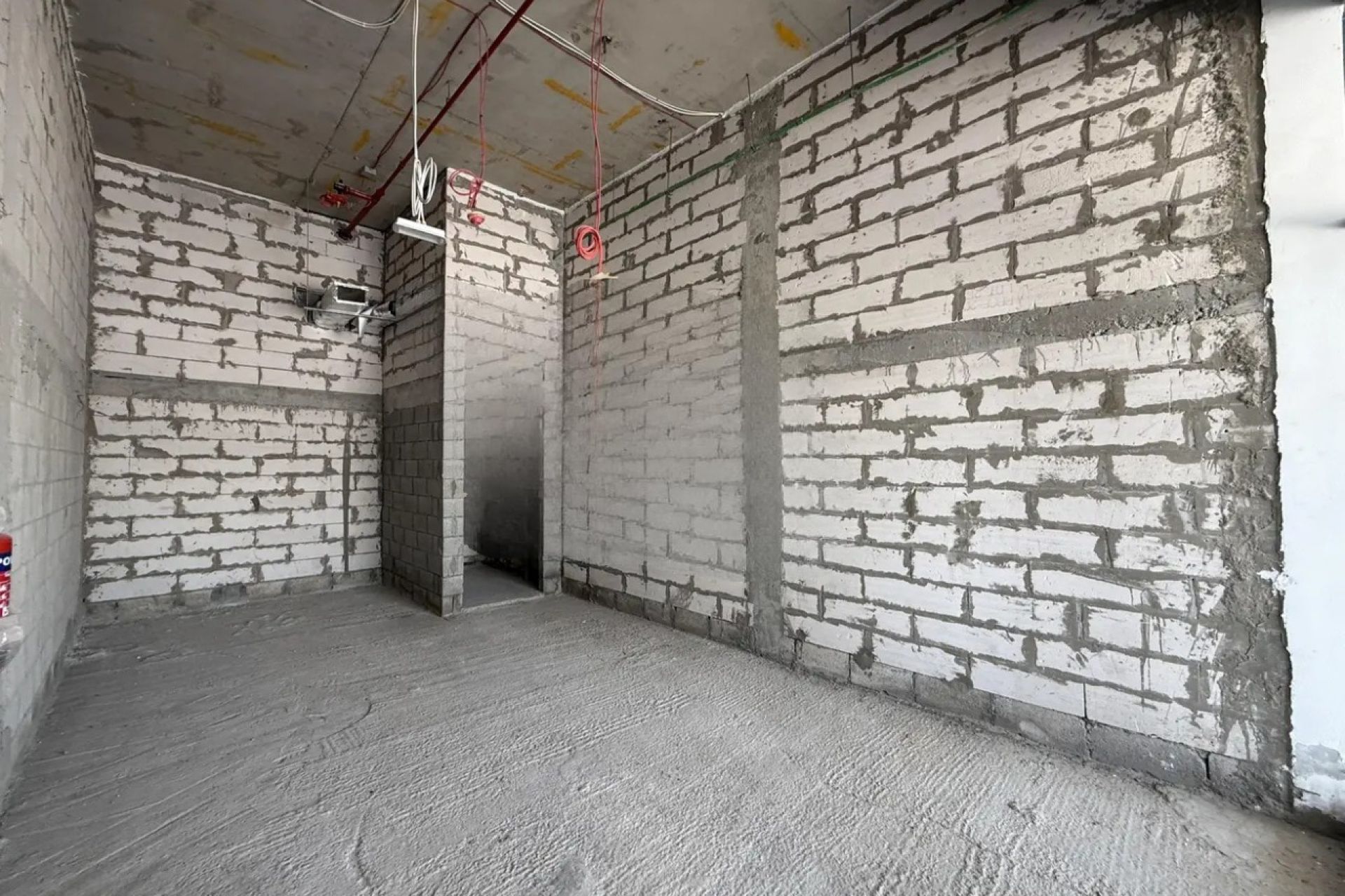 IDEAL COMMERCIAL SPACE | SCENIC LAGOON VIEW