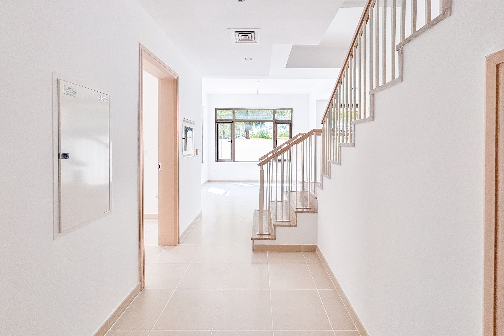 SINGLE ROW | SPACIOUS 3 BEDROOMS | NEXT TO PARK