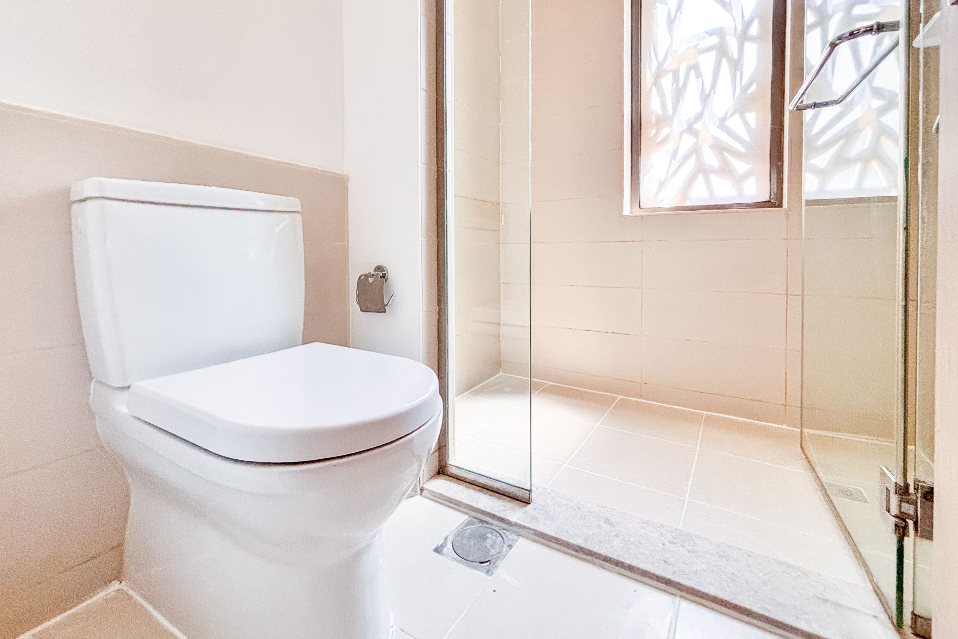SINGLE ROW | SPACIOUS 3 BEDROOMS | NEXT TO PARK