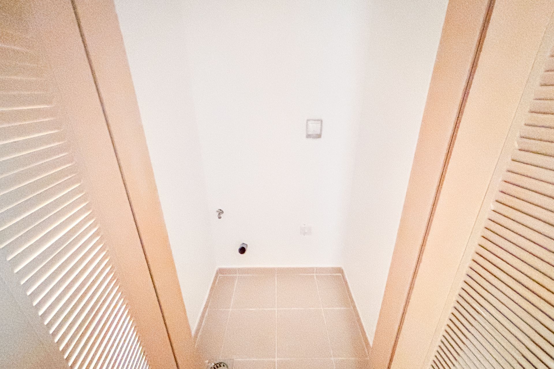 SINGLE ROW | SPACIOUS 3 BEDROOMS | NEXT TO PARK
