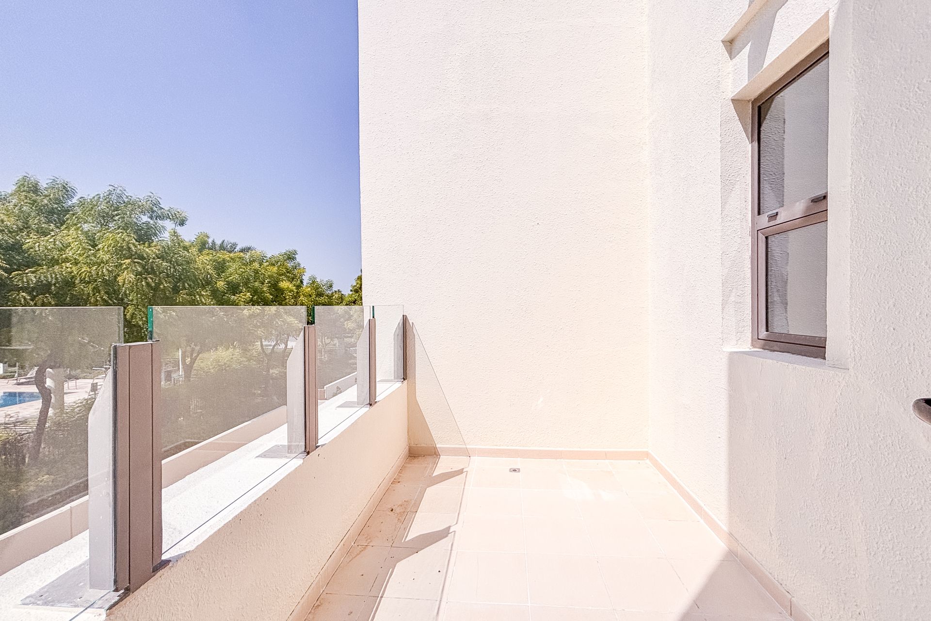 SINGLE ROW | SPACIOUS 3 BEDROOMS | NEXT TO PARK