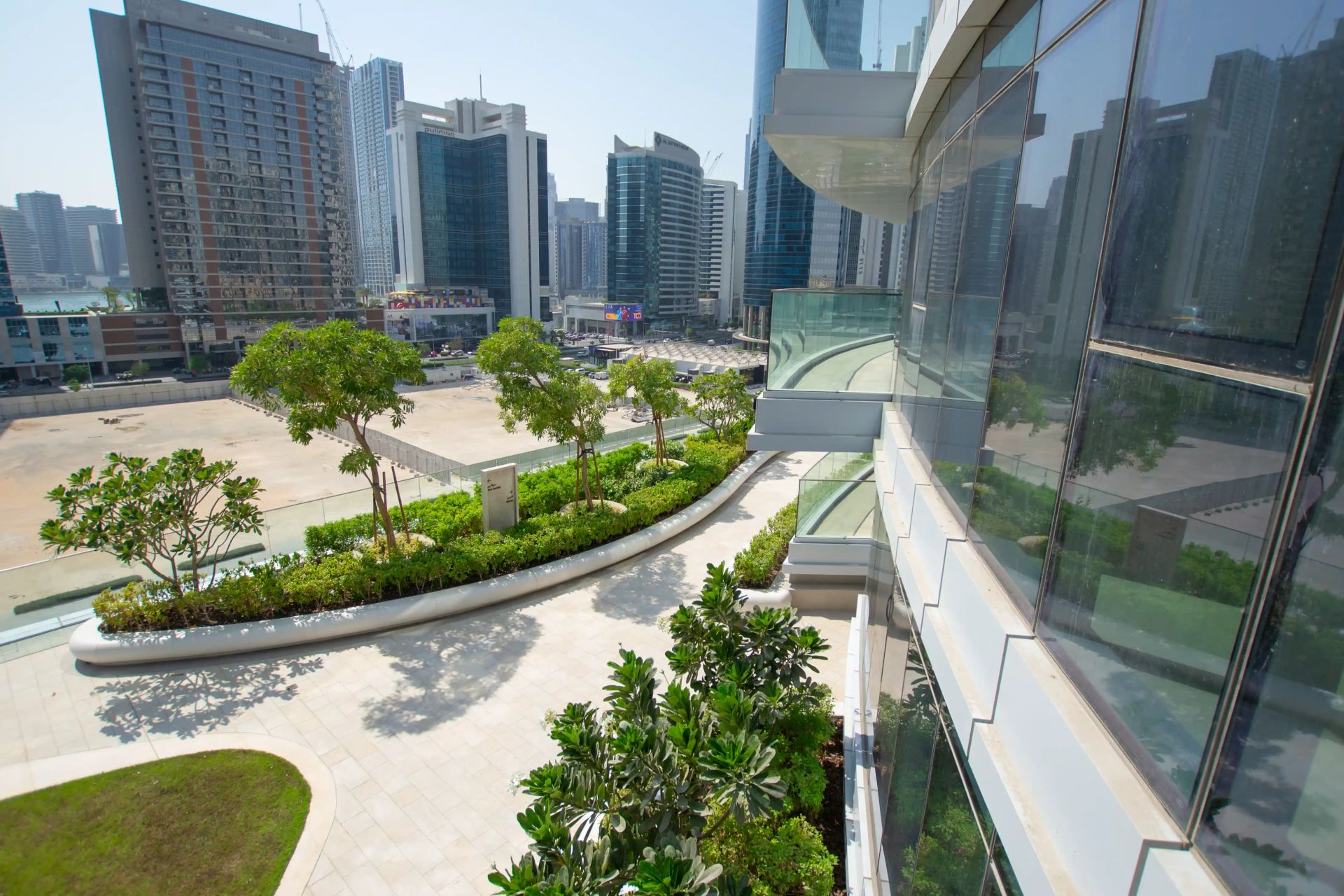 SPACIOUS| READY TO MOVE| VACANT | PRIME LOCATION