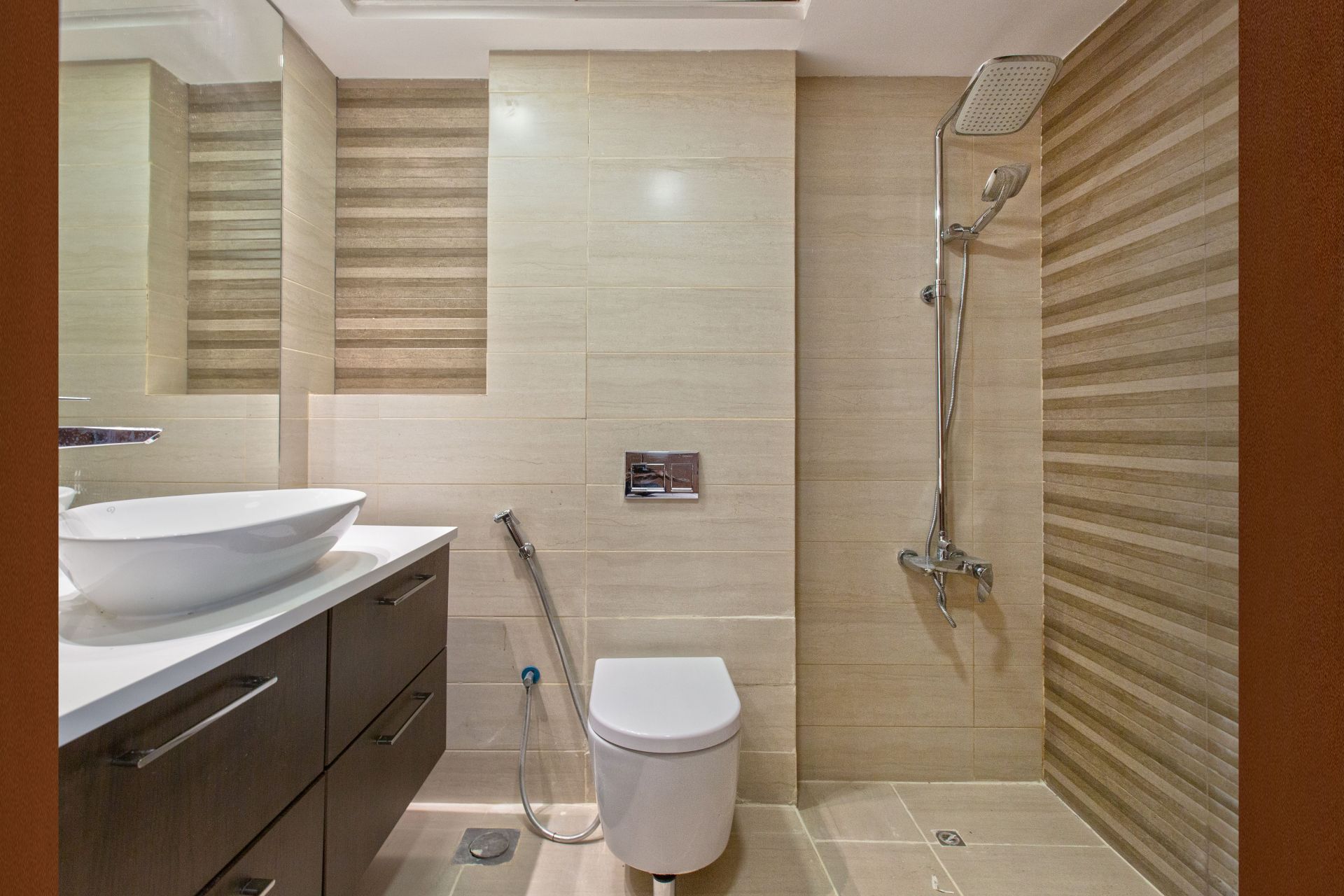 HIGH FLOOR | FULLY FURNISHED | CANAL VIEW