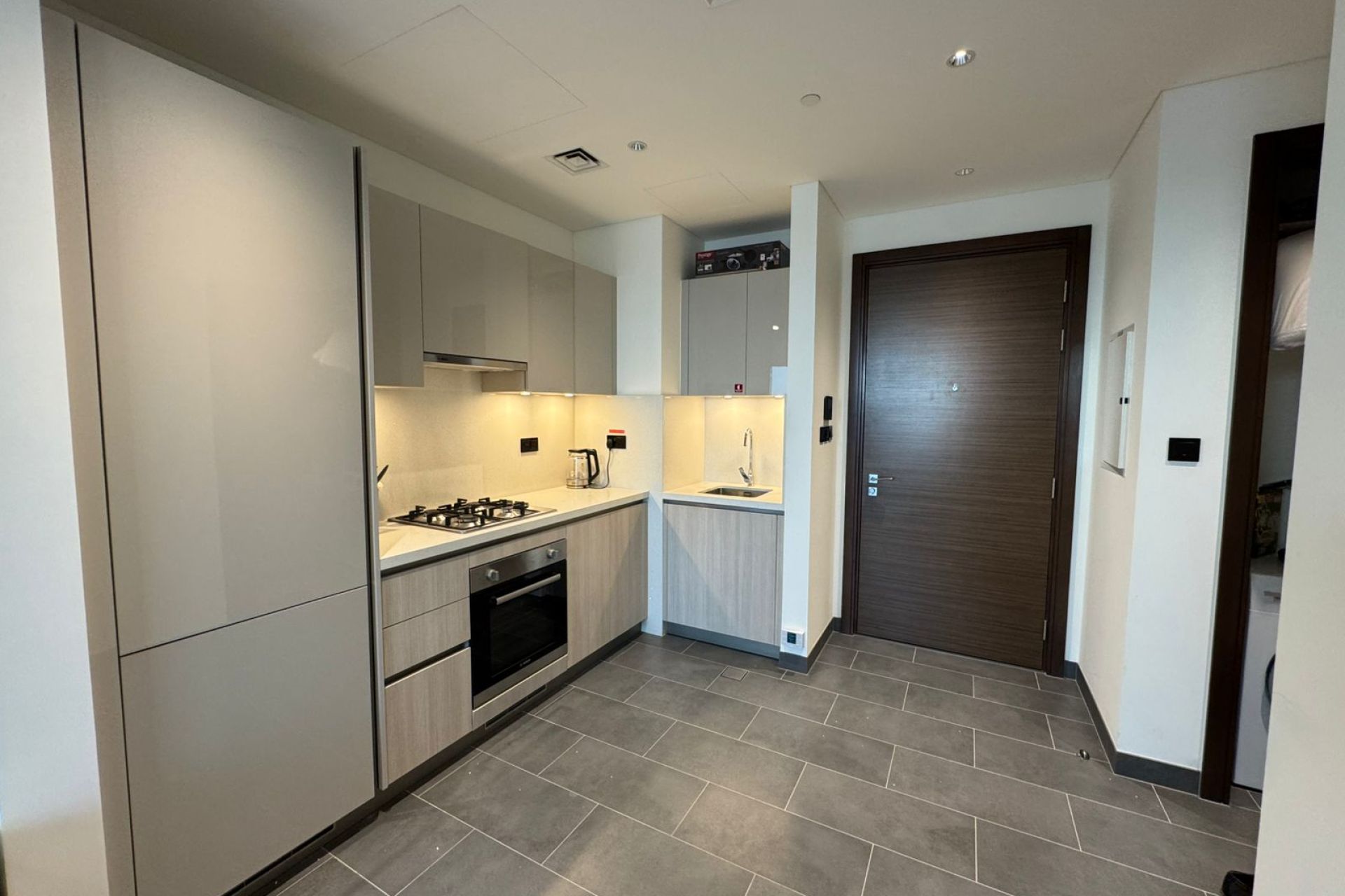 Brand New | Vacant | Fully Furnished