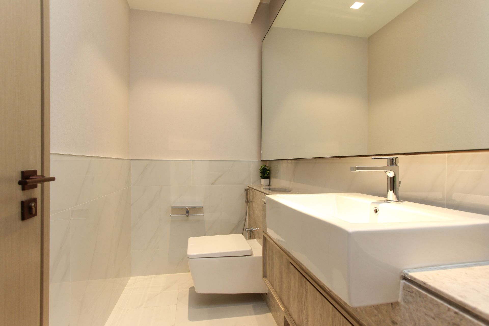 HUGE LAYOUT | SEA VIEW | VACANT SOON