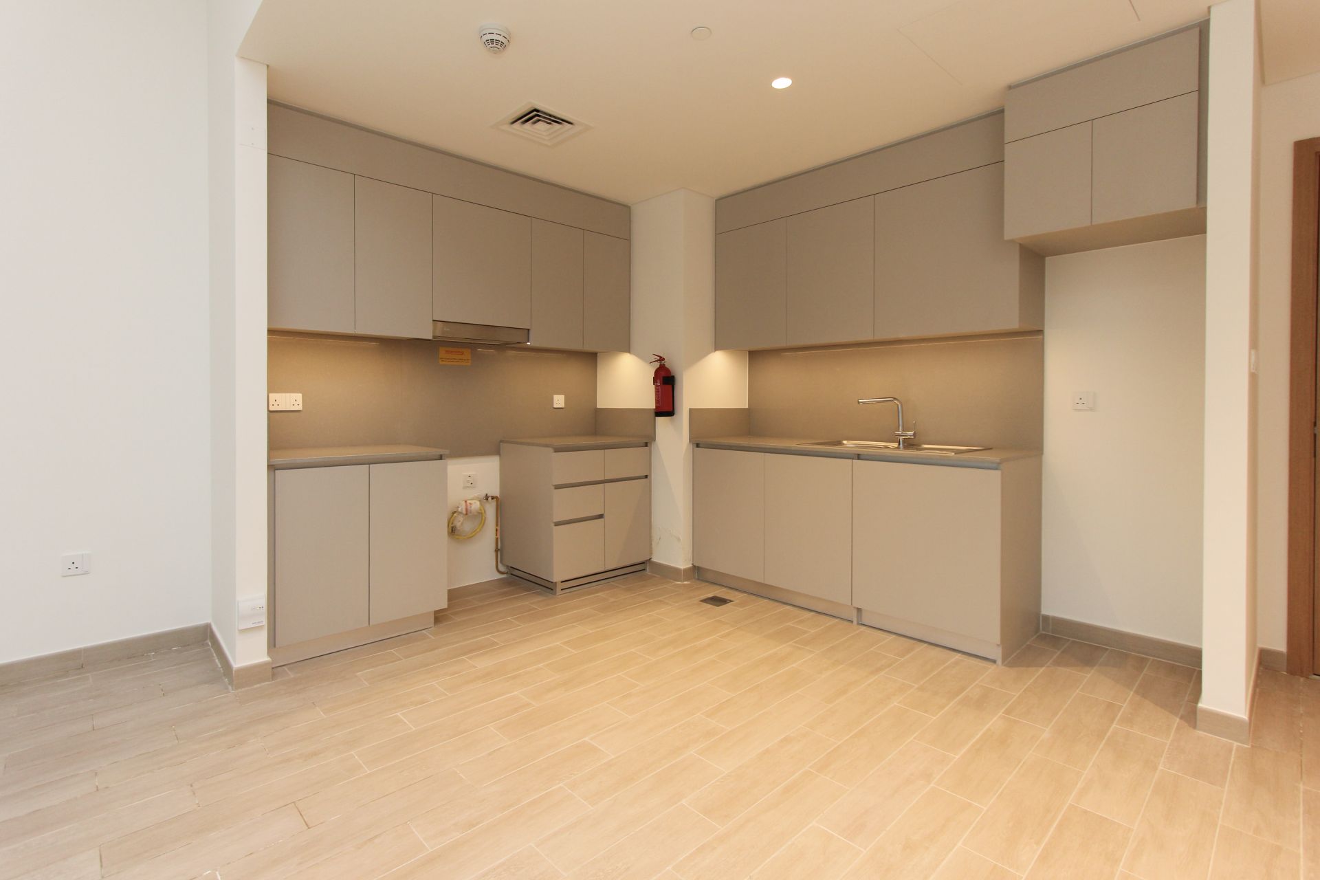 Beach Access | Corner Unit | Facing Lagoons