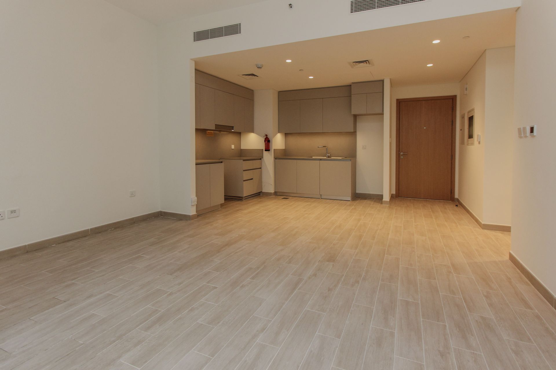 Beach Access | Corner Unit | Facing Lagoons