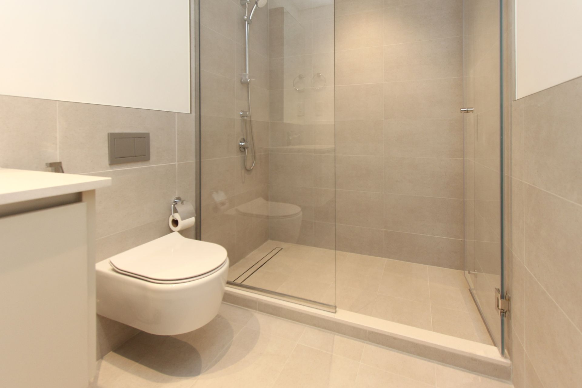 Beach Access | Corner Unit | Facing Lagoons