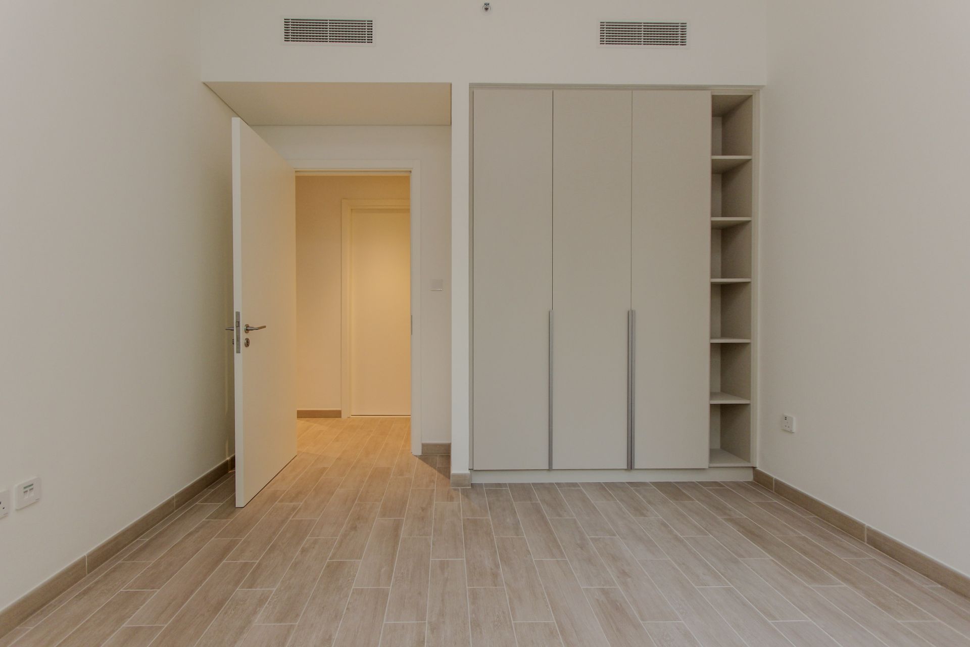 Beach Access | Corner Unit | Facing Lagoons