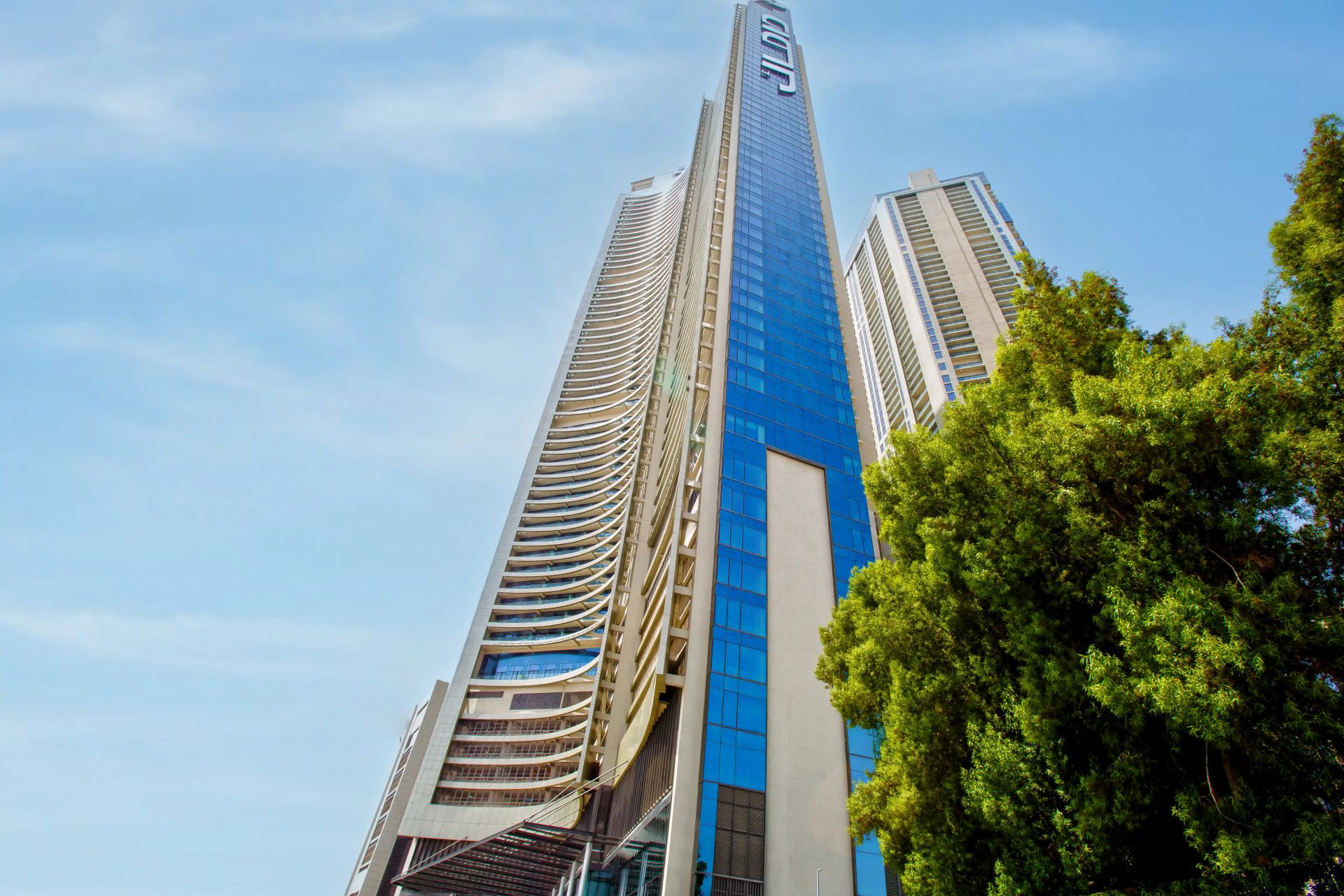 READY TO MOVE | PRIME LOCATION | SPECTACULAR VIEWS