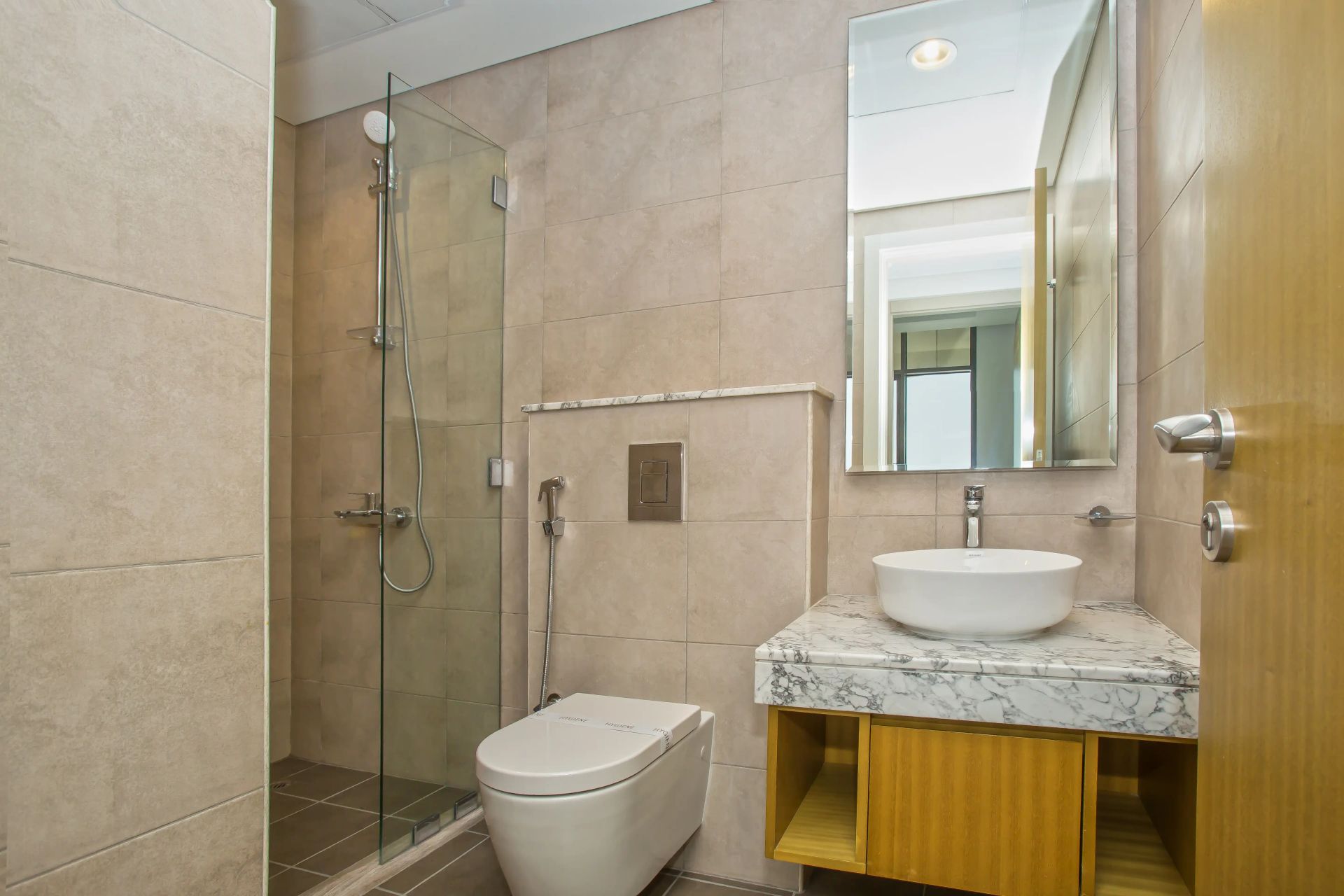 READY TO MOVE | PRIME LOCATION | SPECTACULAR VIEWS