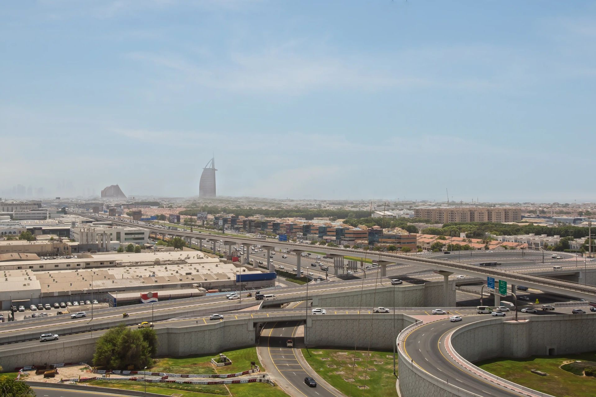 READY TO MOVE | PRIME LOCATION | SPECTACULAR VIEWS