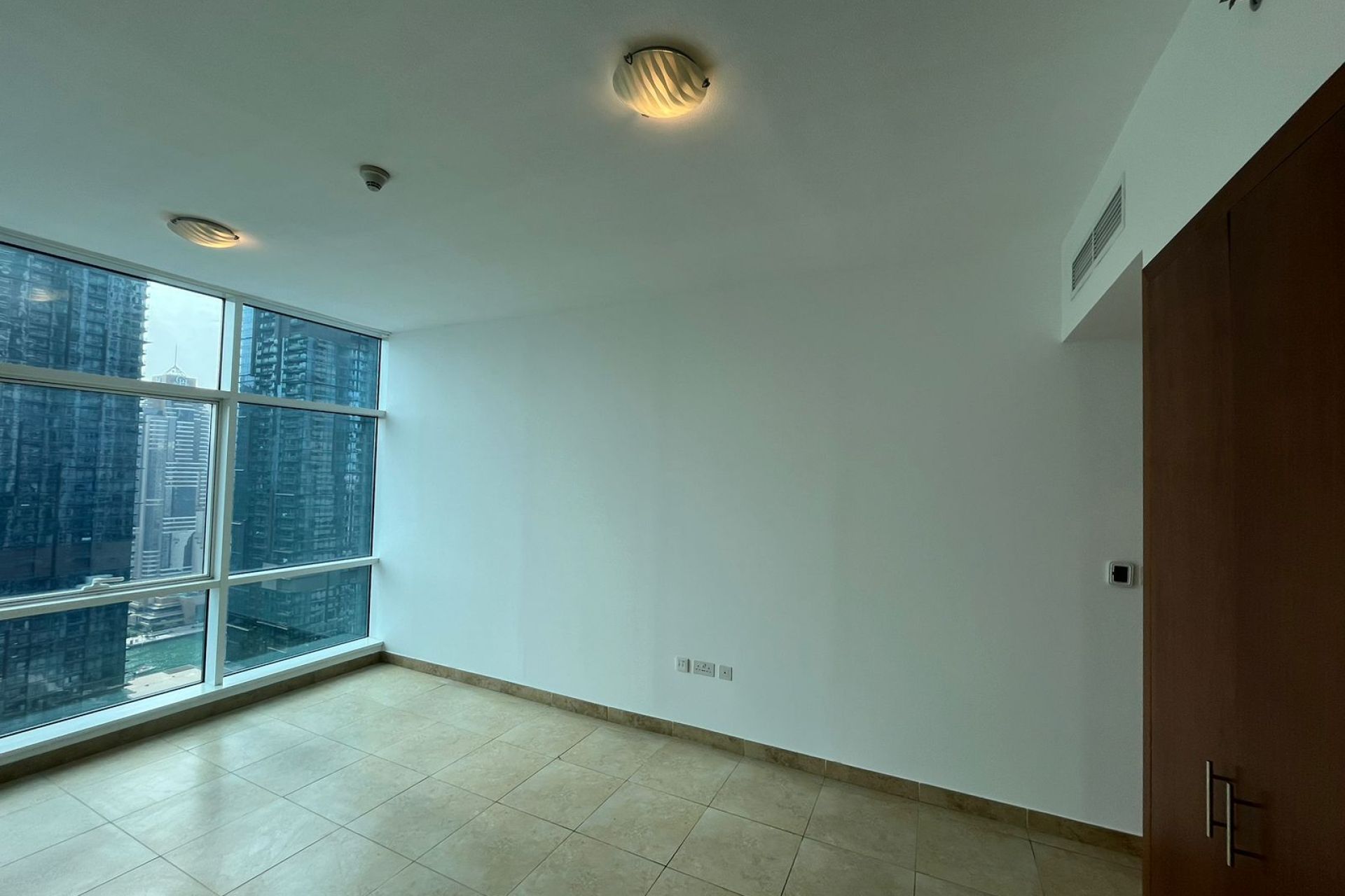 SPACIOUS UNIT | VACANT SOON | HIGHER FLOOR
