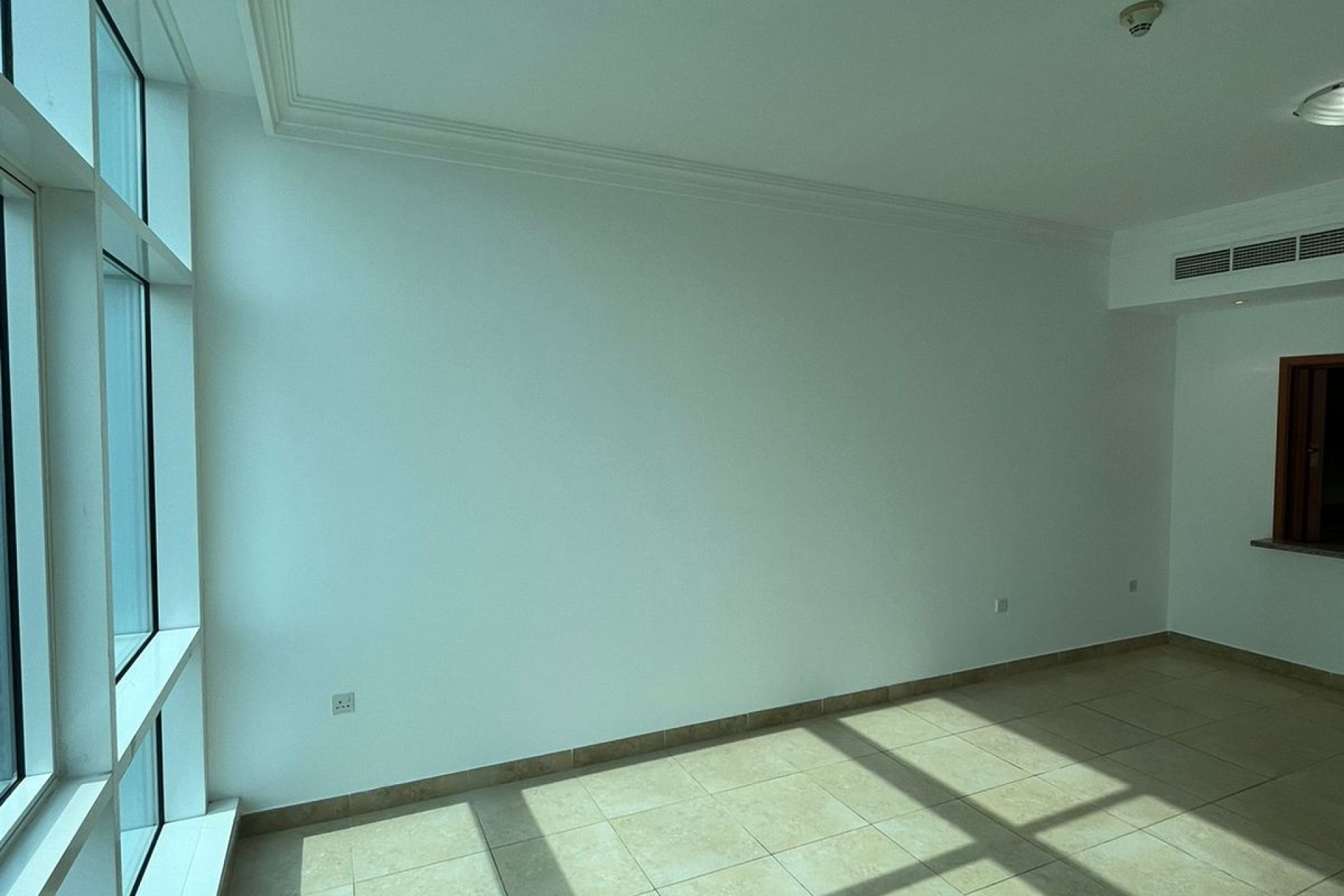 SPACIOUS UNIT | VACANT SOON | HIGHER FLOOR