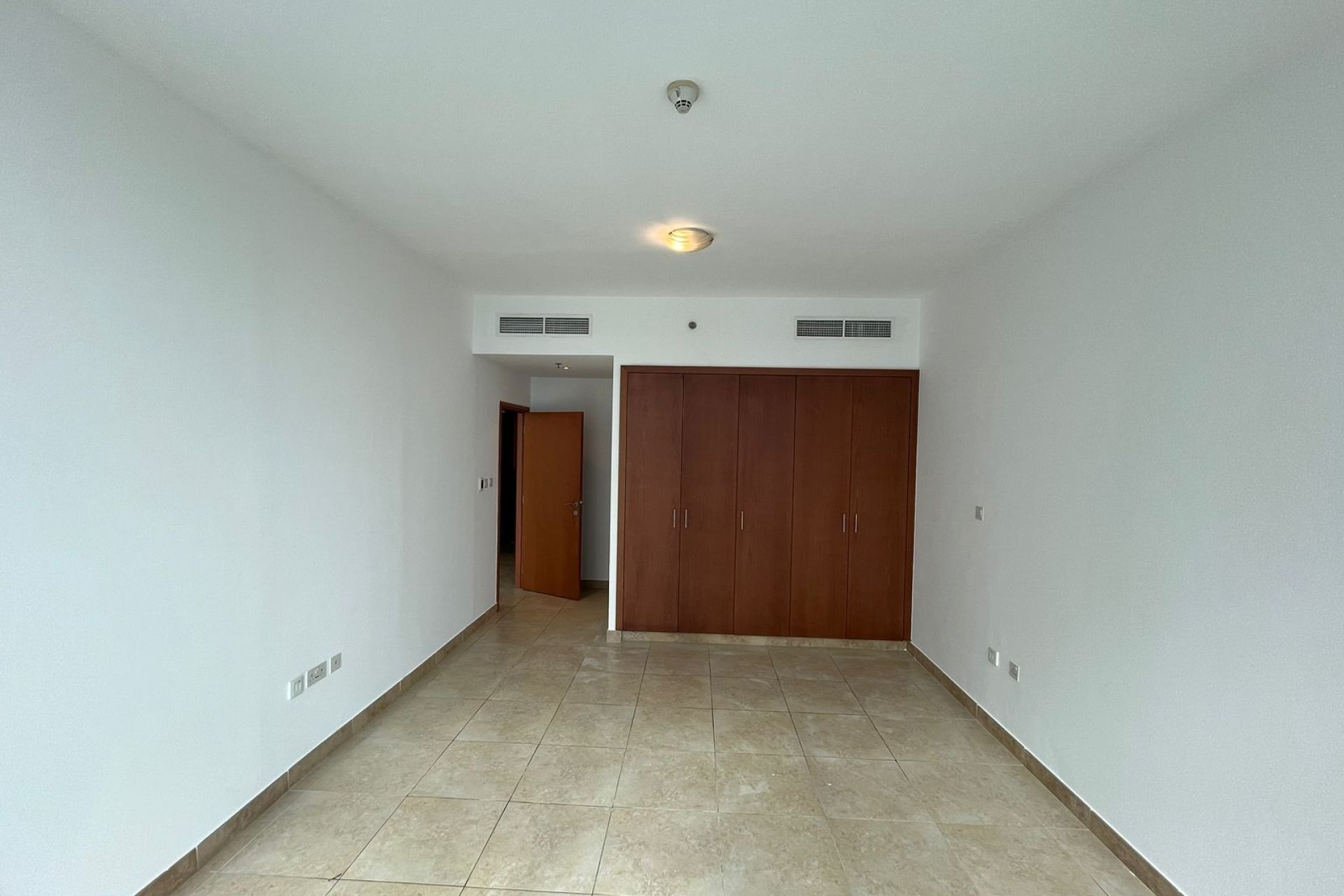 SPACIOUS UNIT | VACANT SOON | HIGHER FLOOR