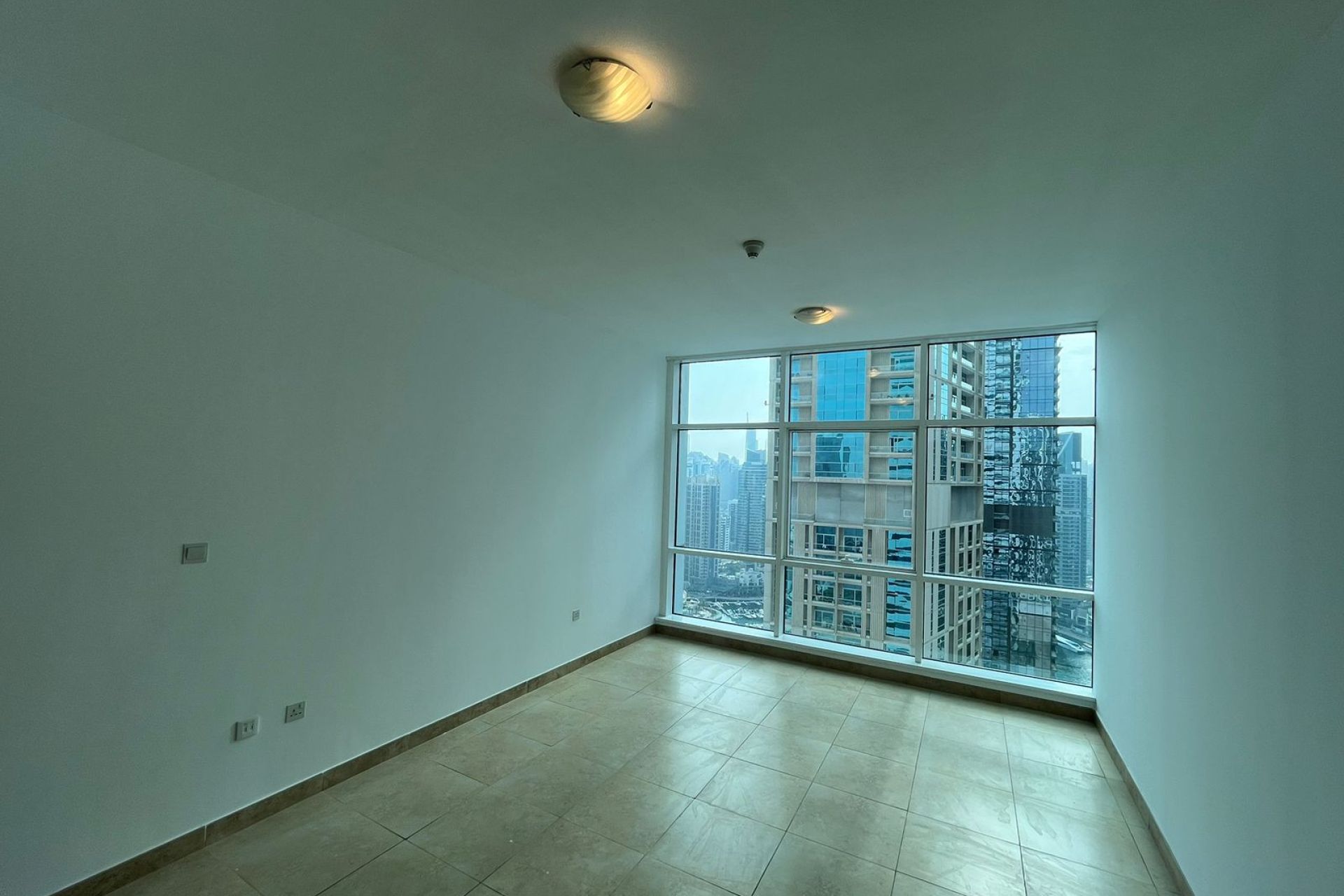 SPACIOUS UNIT | VACANT SOON | HIGHER FLOOR
