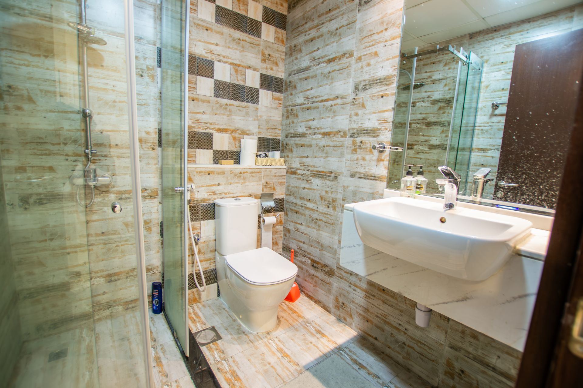 FURNISHED STUDIO | SPACIOUS | VACANT