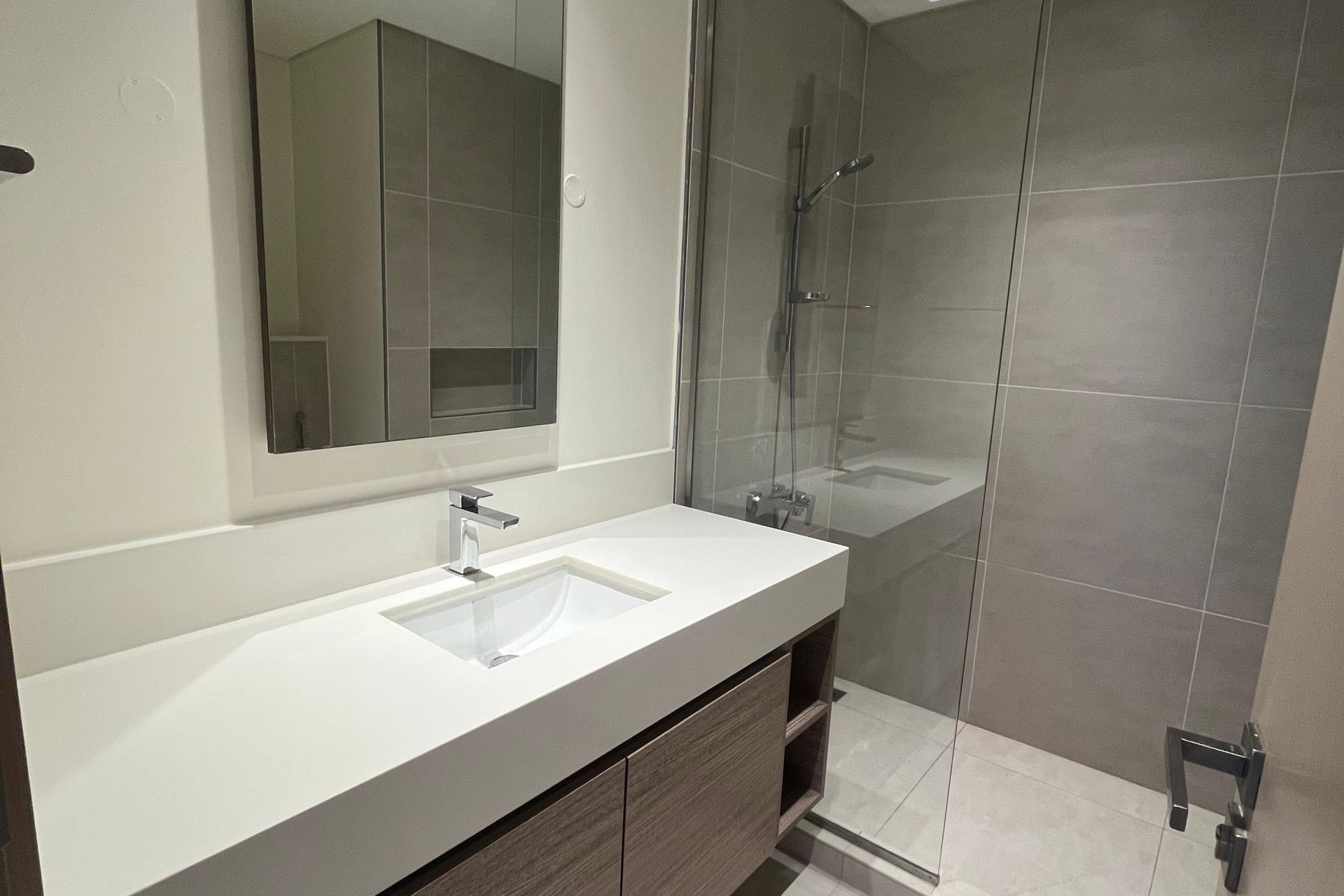 PARK VIEW | PARTIAL SEA VIEW| HIGH FLOOR | VACANT