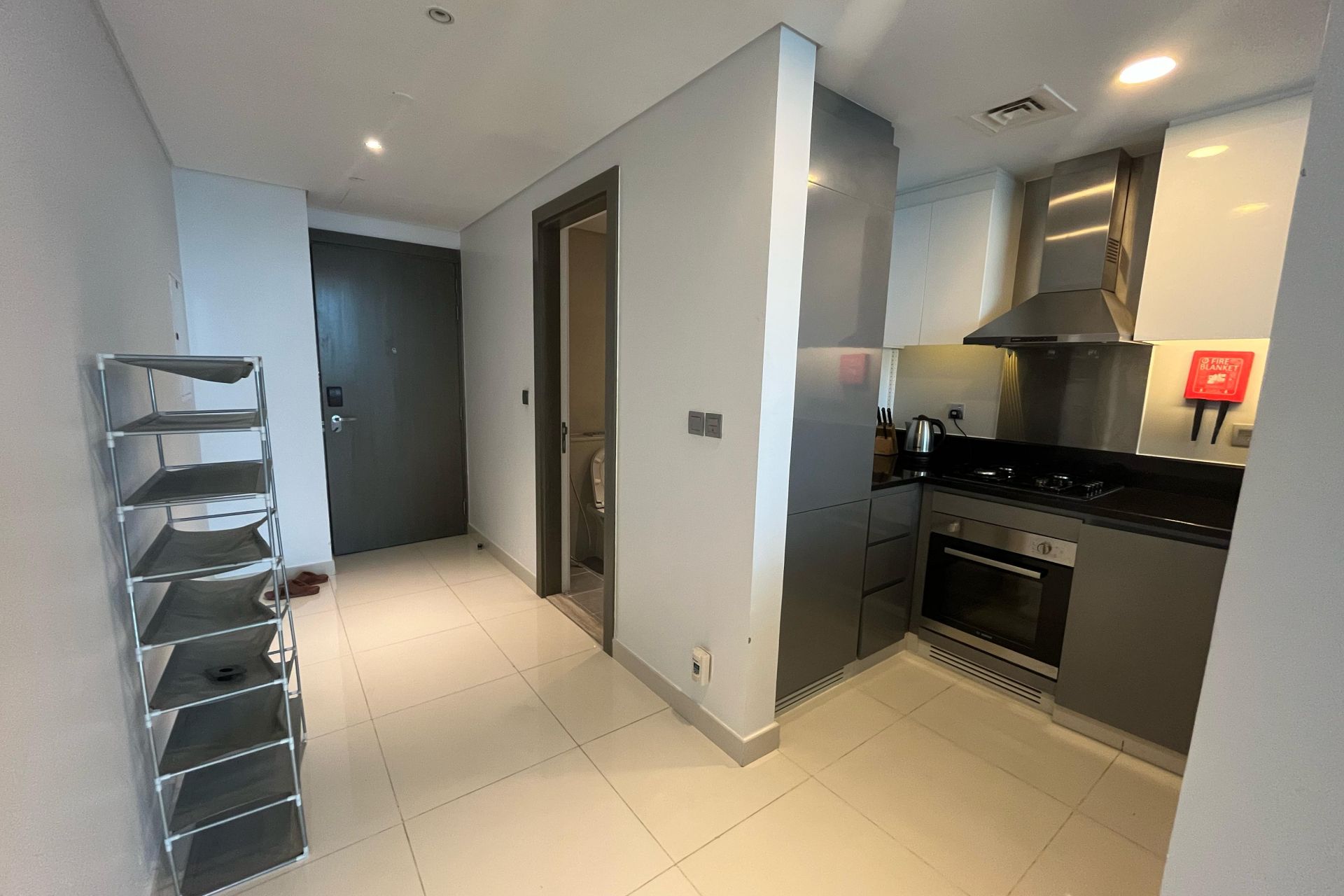 FURNISHED | CANAL AND SKYLINE VIEW | HIGH FLOOR