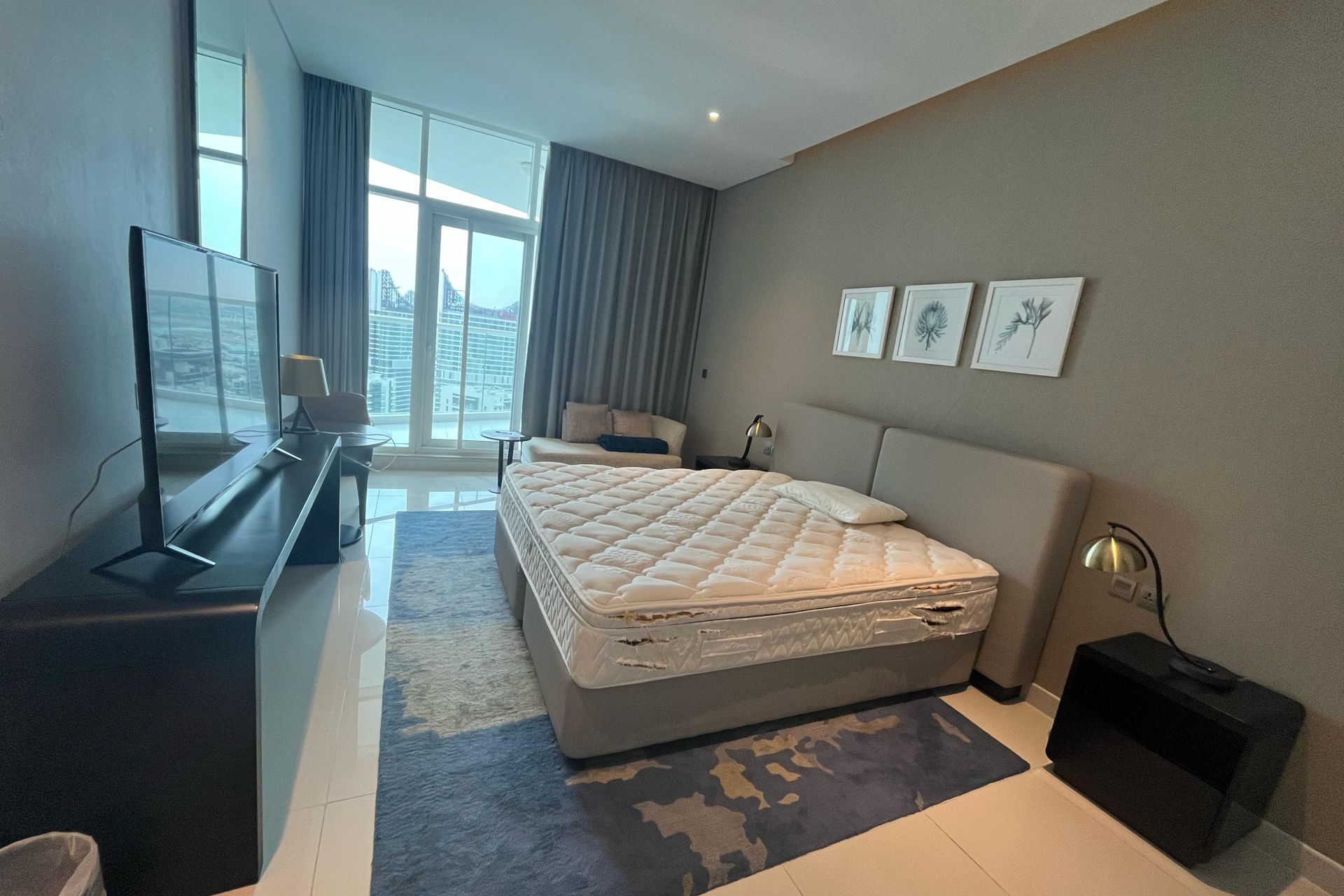 FURNISHED | CANAL AND SKYLINE VIEW | HIGH FLOOR