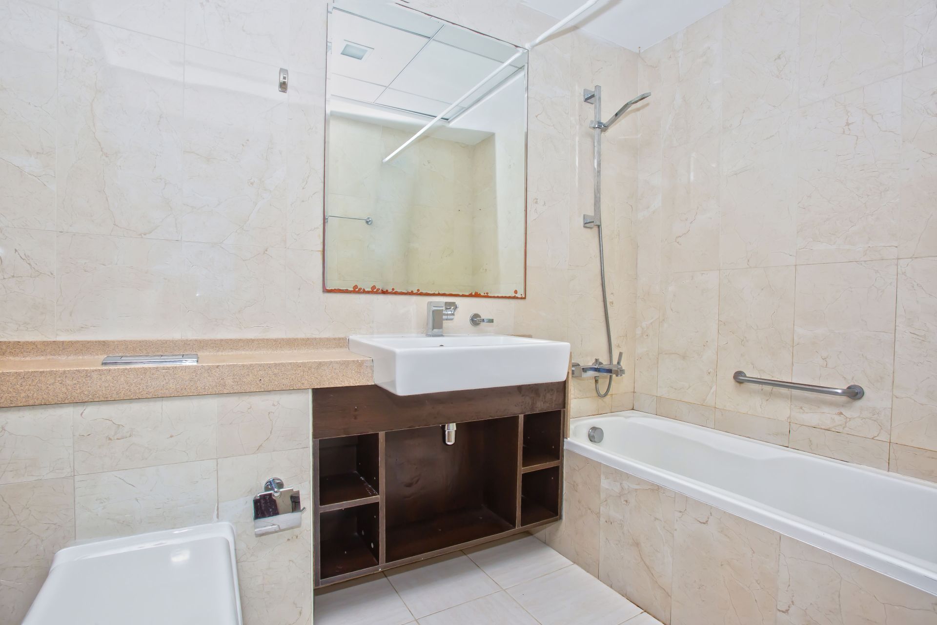 HIGHER FLOOR | FULLY FURNISHED| ELEGANT VIEW