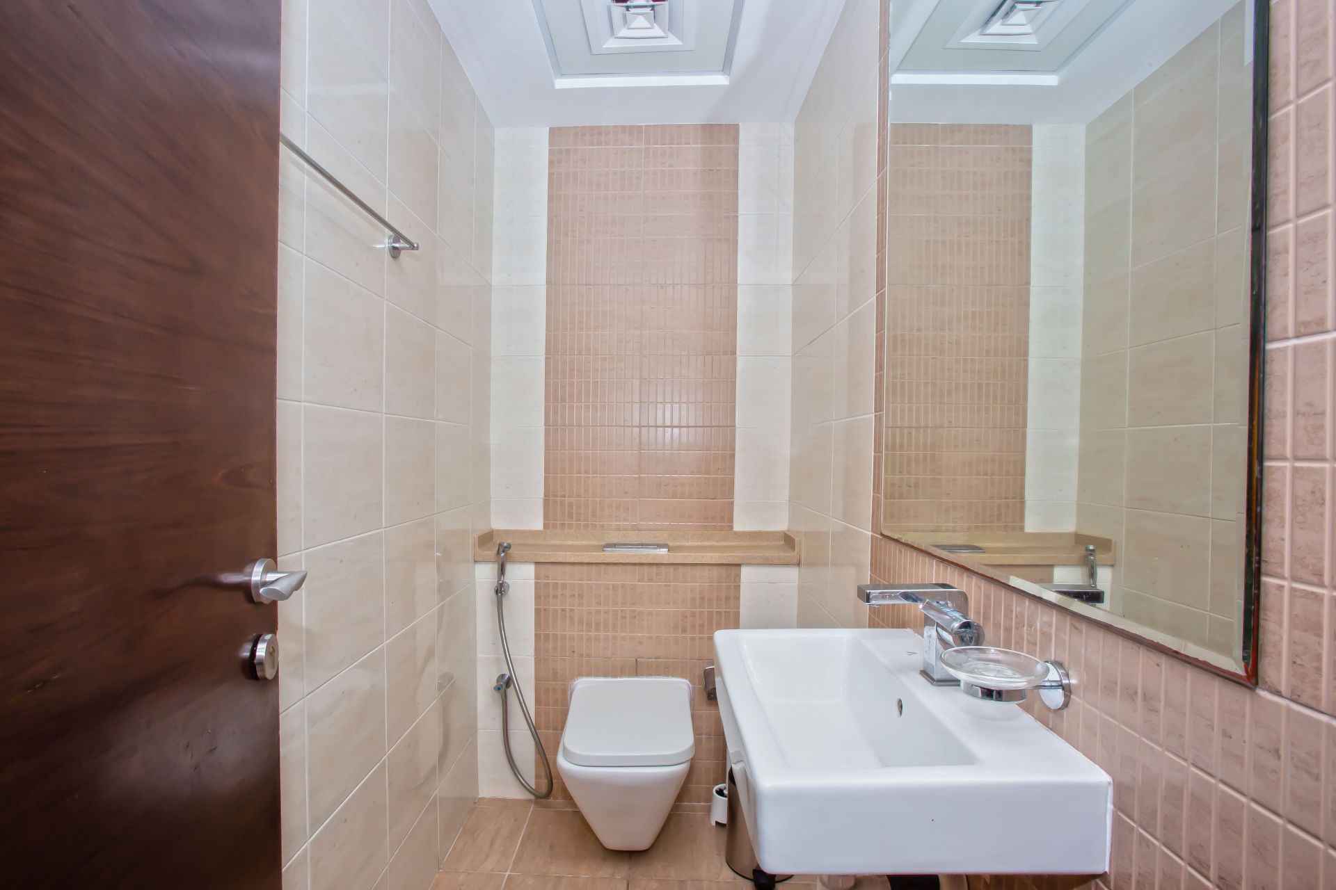 HIGHER FLOOR | FULLY FURNISHED| ELEGANT VIEW