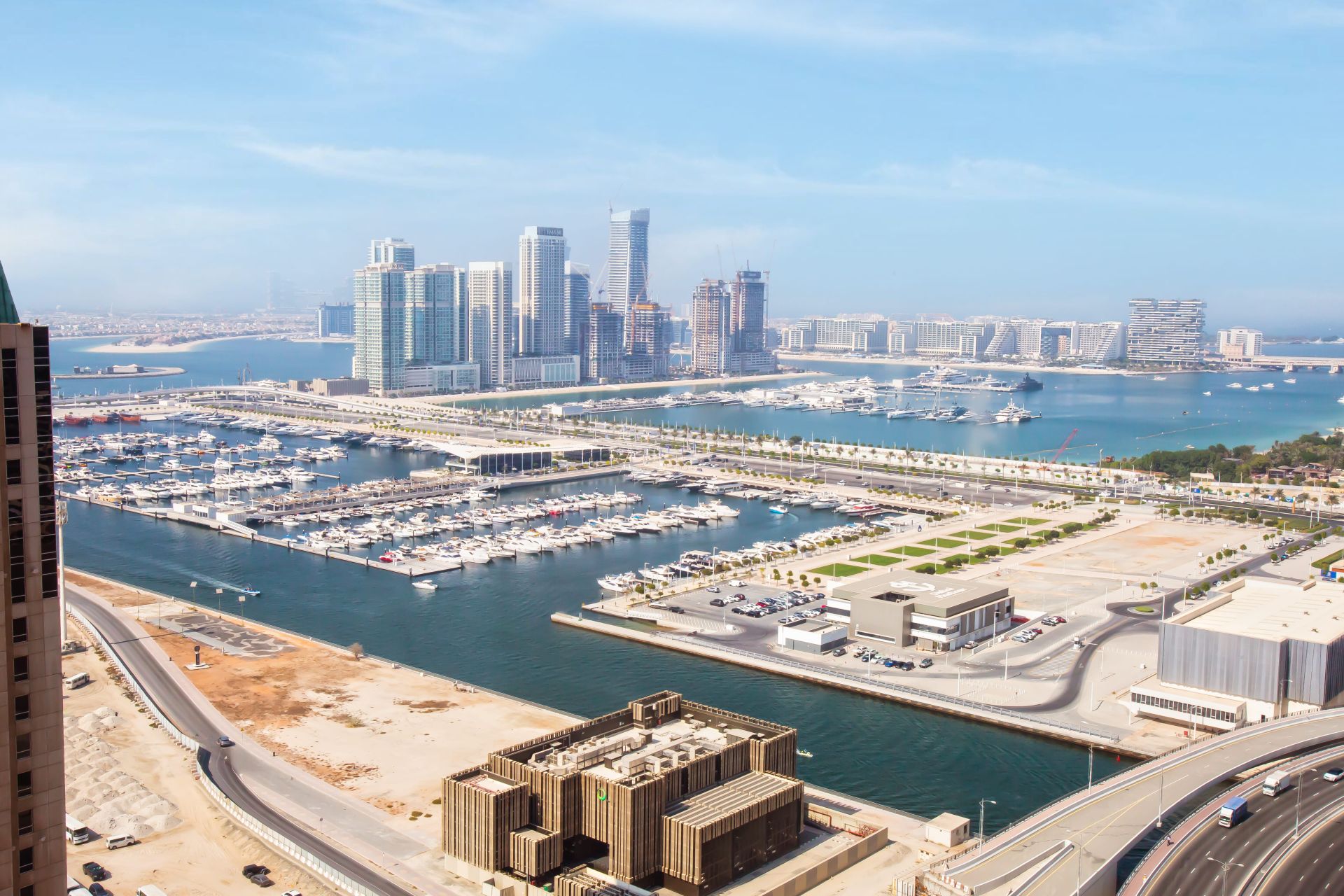 HIGHER FLOOR | FULLY FURNISHED| ELEGANT VIEW