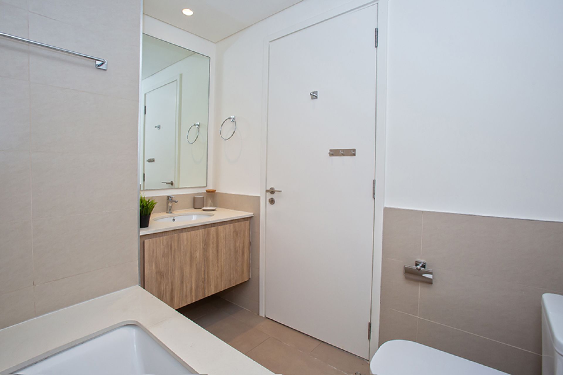 FURNISHED | POOL ACCESS | PARTIAL GOLF VIEW