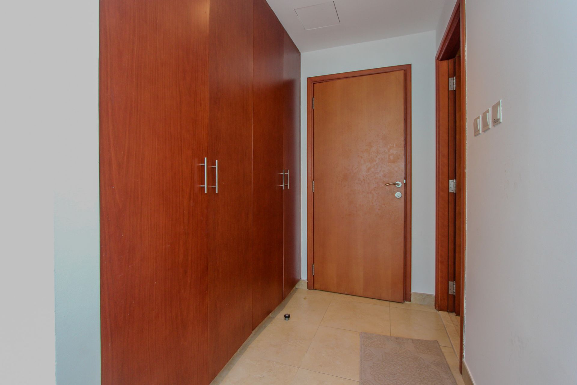 HIGH FLOOR | GOLF &amp; MARINA VIEW | VACANT