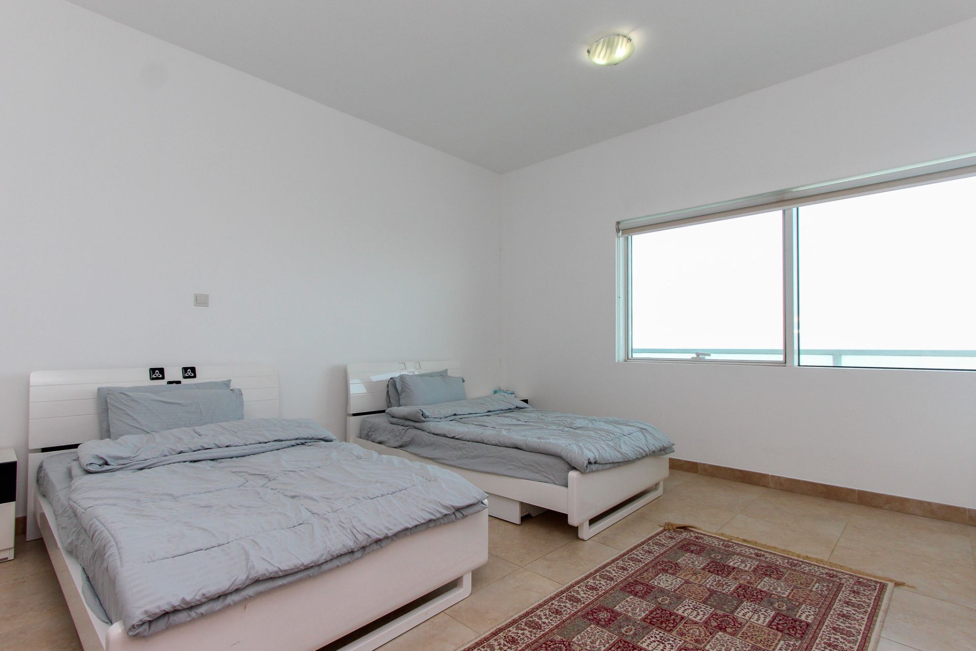 HIGH FLOOR | GOLF &amp; MARINA VIEW | VACANT