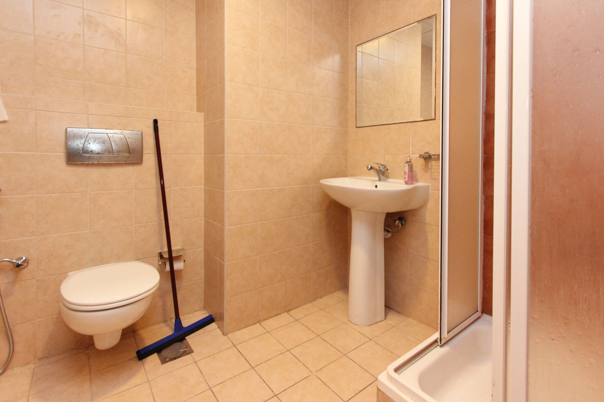 HIGH FLOOR | GOLF &amp; MARINA VIEW | VACANT