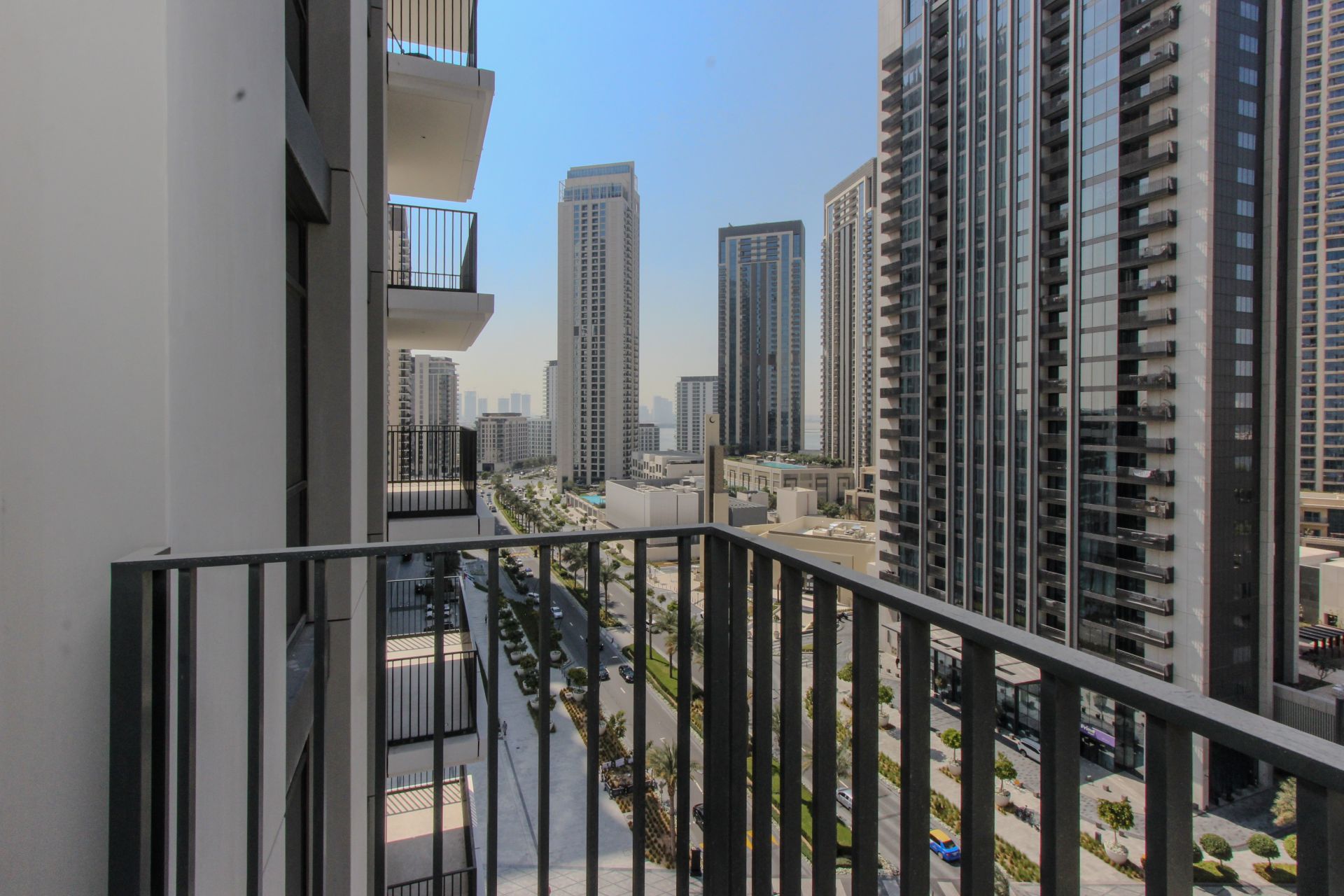 EXCLUSIVE UNIT | READY TO MOVE | COMMUNITY VIEW