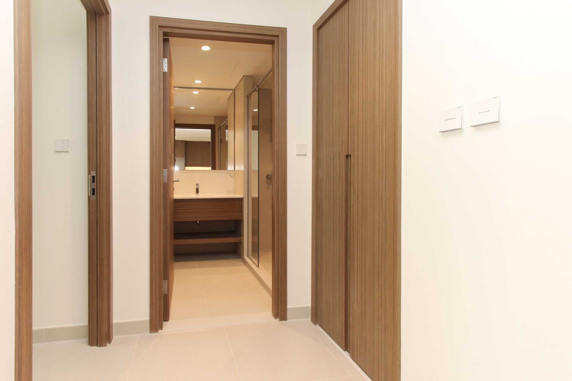 EXCLUSIVE UNIT | READY TO MOVE | COMMUNITY VIEW