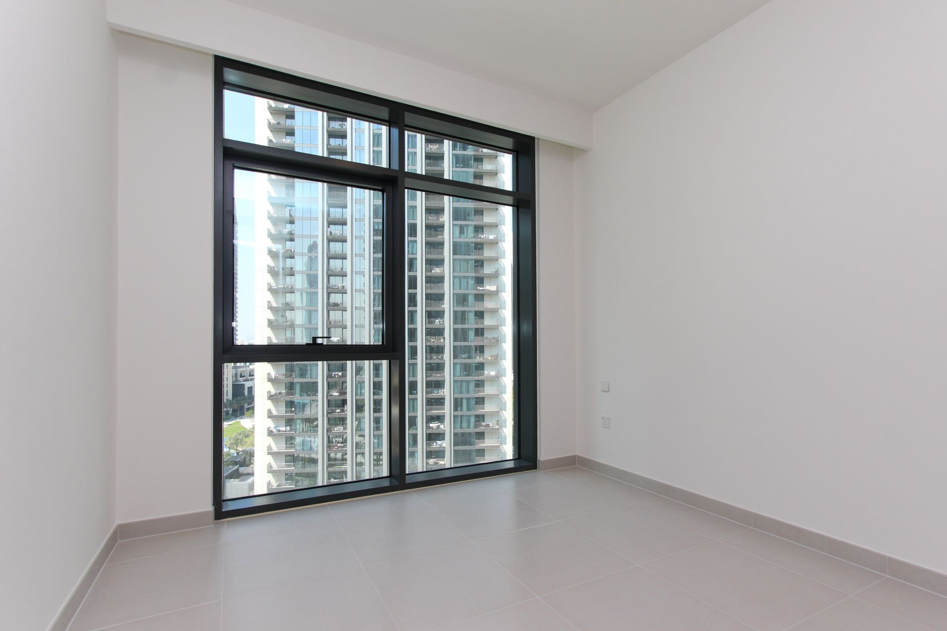 EXCLUSIVE UNIT | READY TO MOVE | COMMUNITY VIEW