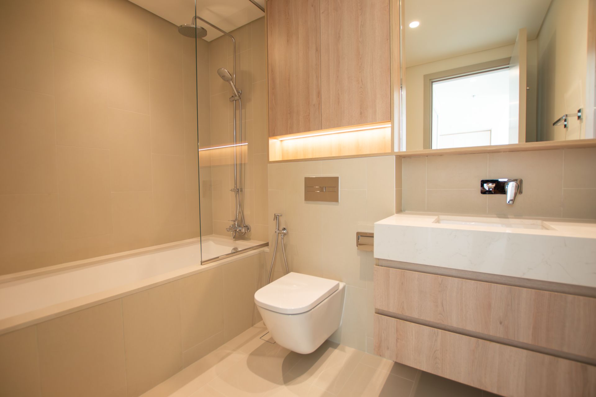 POOL AND GOLF VIEW | HIGH FLOOR | SPACIOUS LAYOUT