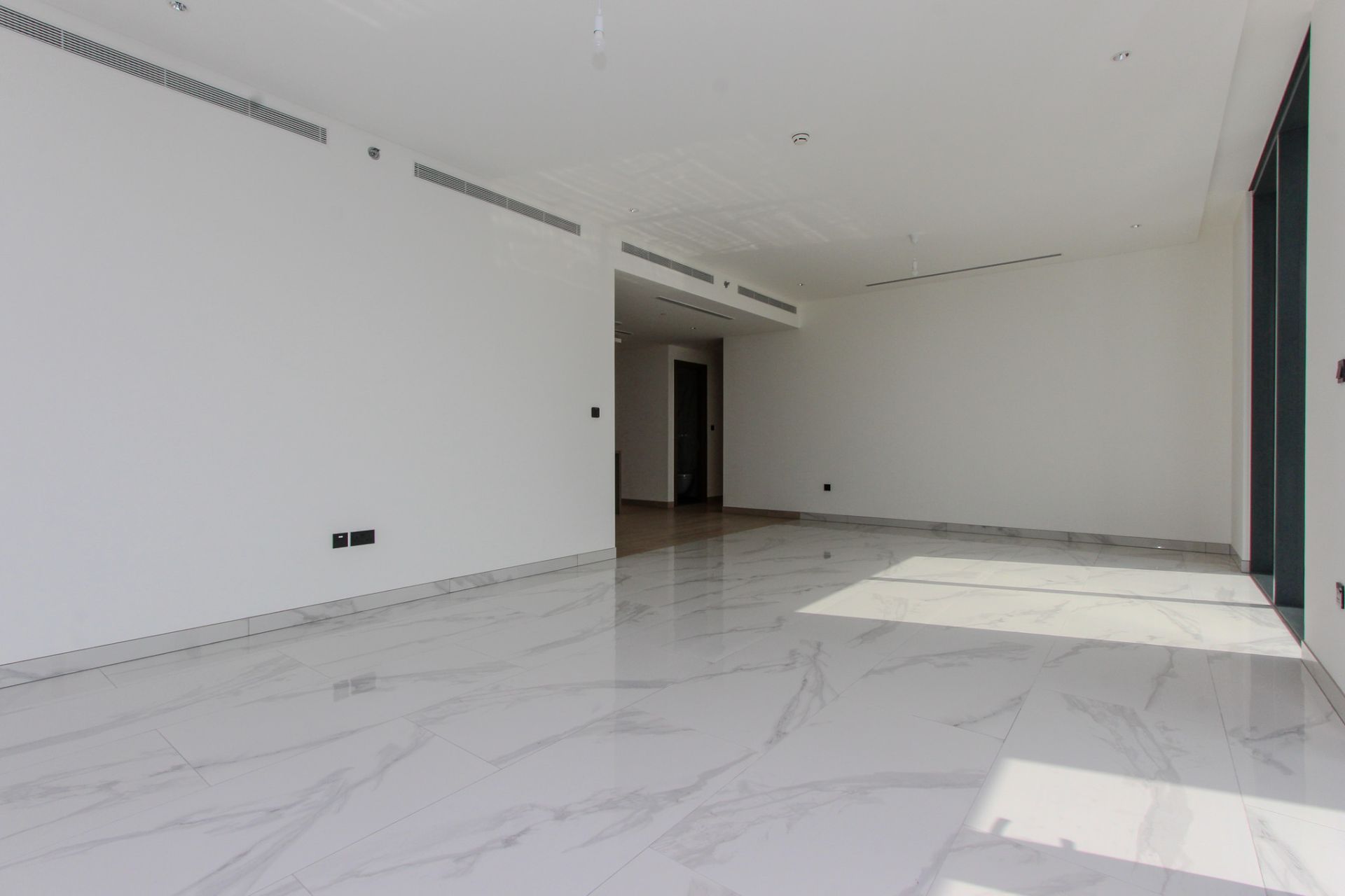 Full Lagoon and Downtown View | High Floor