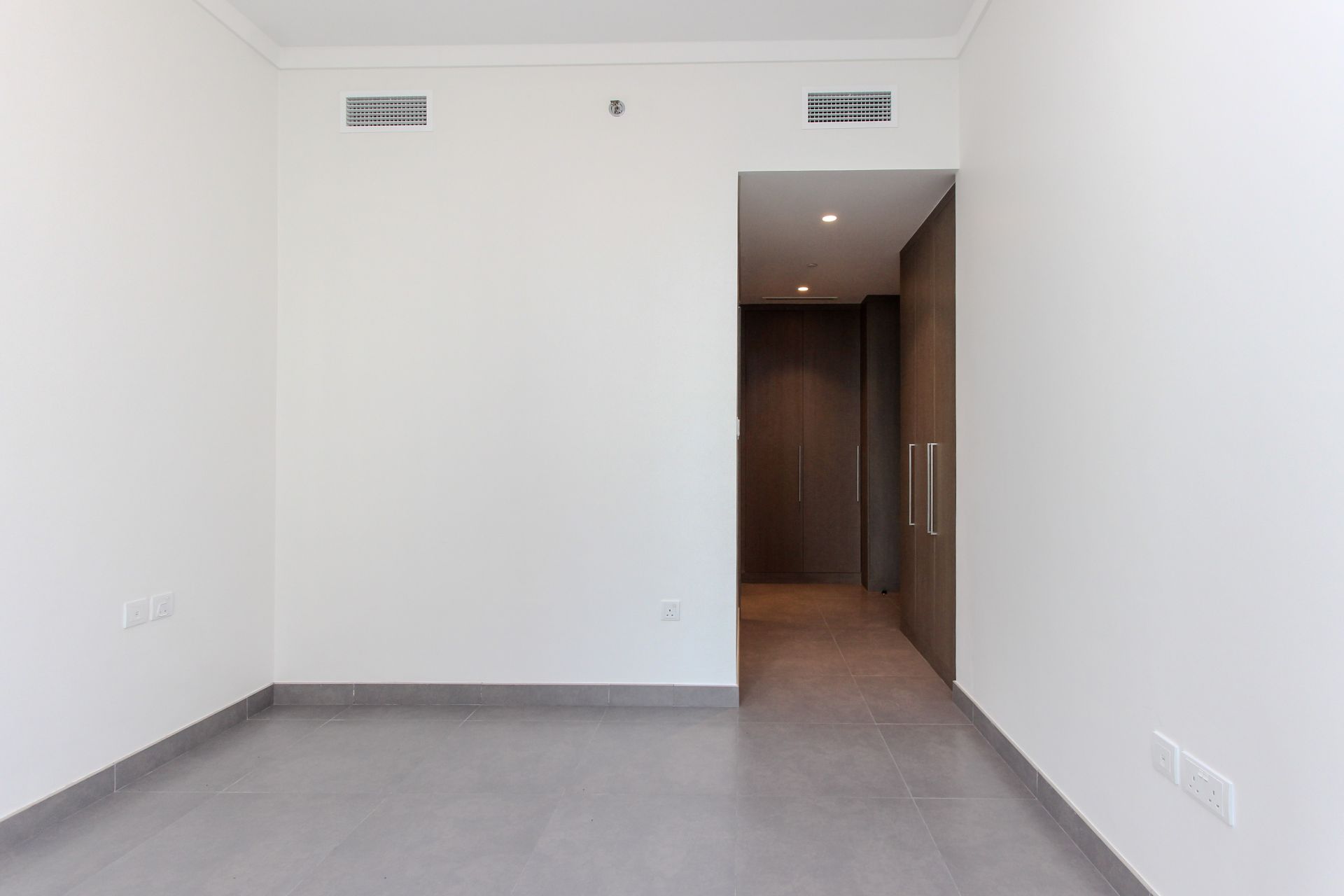 High Floor | Chiller Free | Canal View