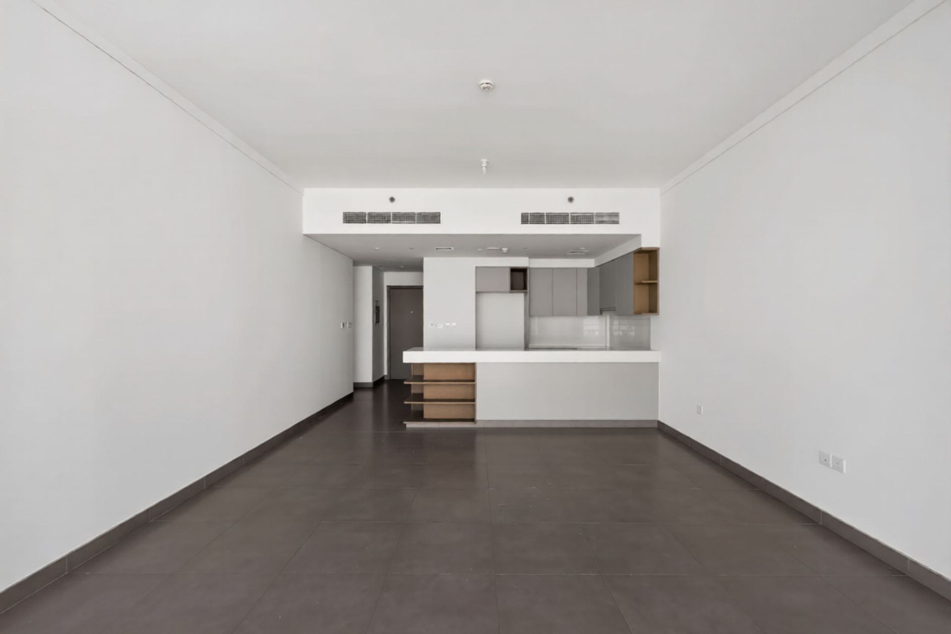 High Floor | Chiller Free | Canal View