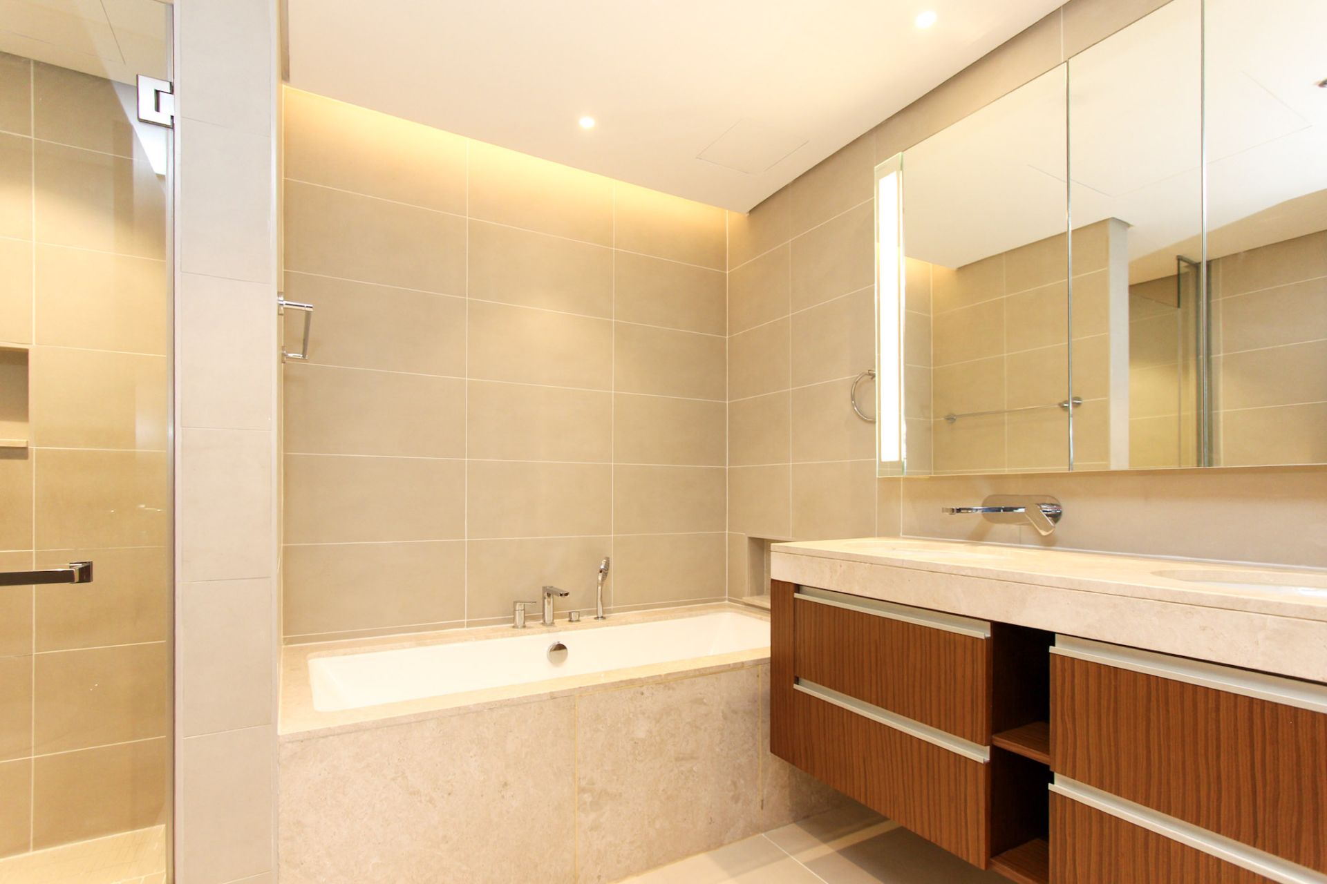 Creek and Marina View | Maids Room | Mid Floor