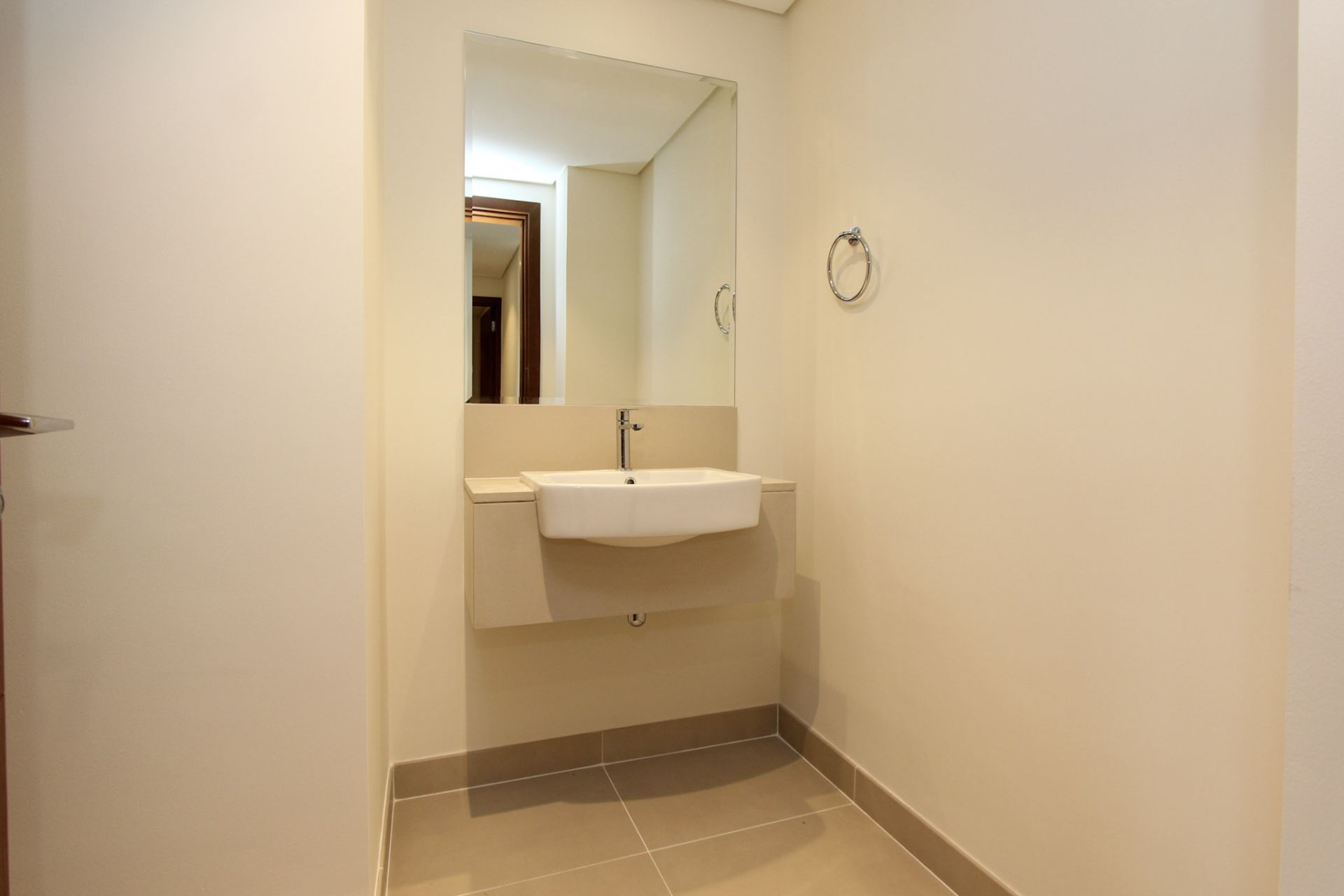 Creek and Marina View | Maids Room | Mid Floor