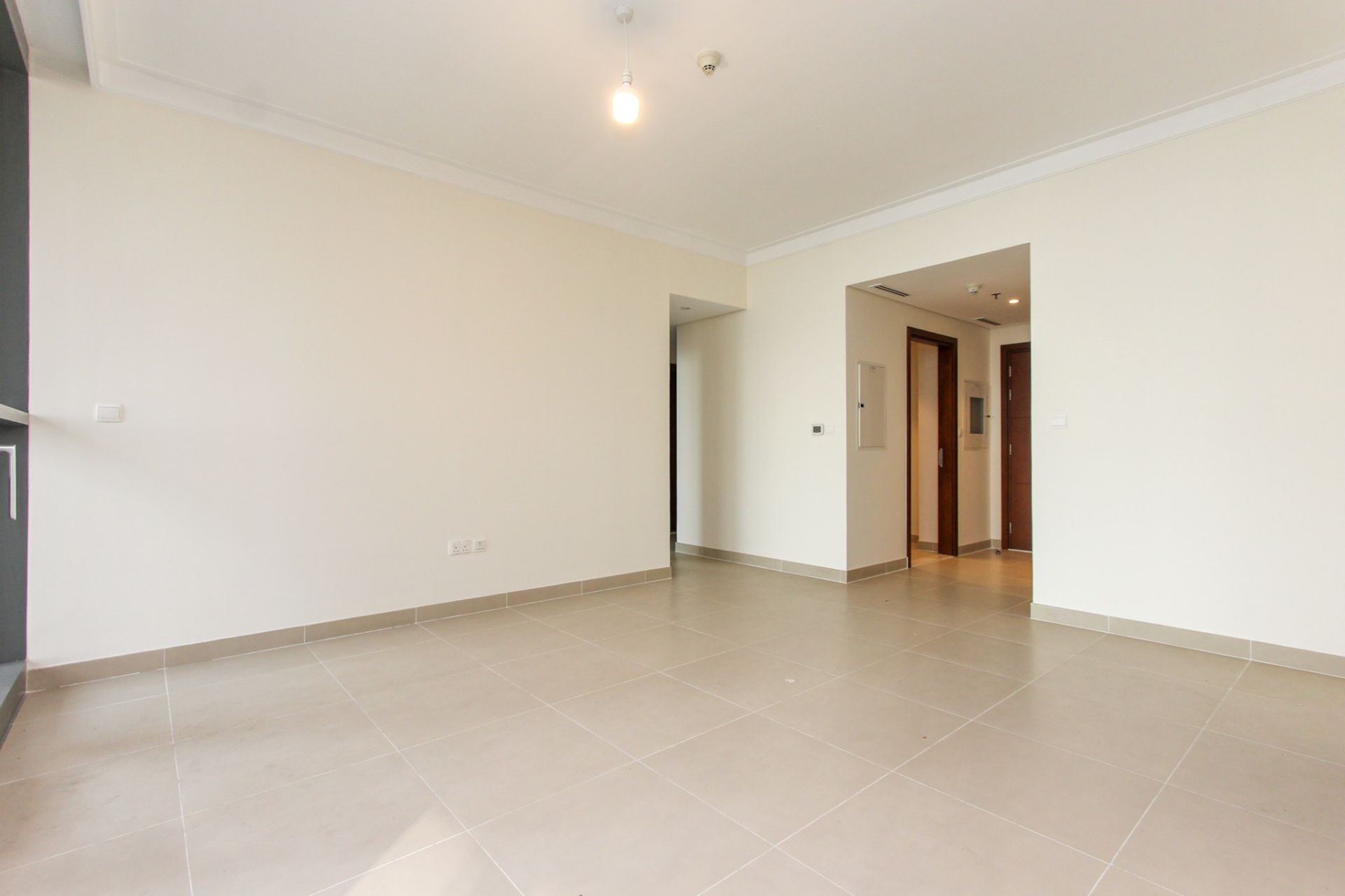 Creek and Marina View | Maids Room | Mid Floor