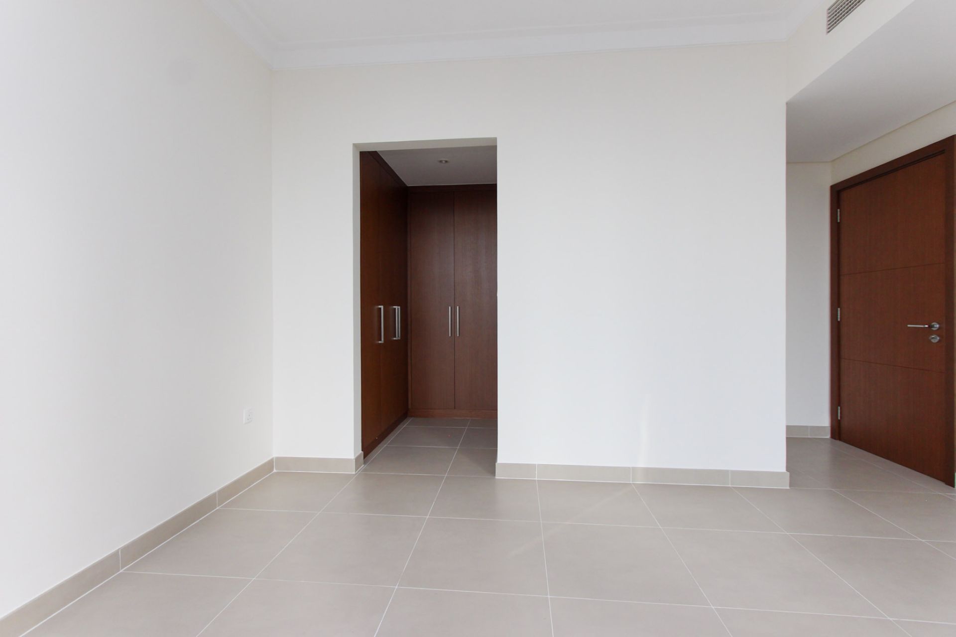 Creek and Marina View | Maids Room | Mid Floor