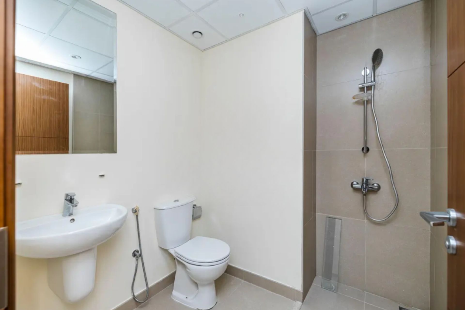 Creek and Marina View | Maids Room | Mid Floor