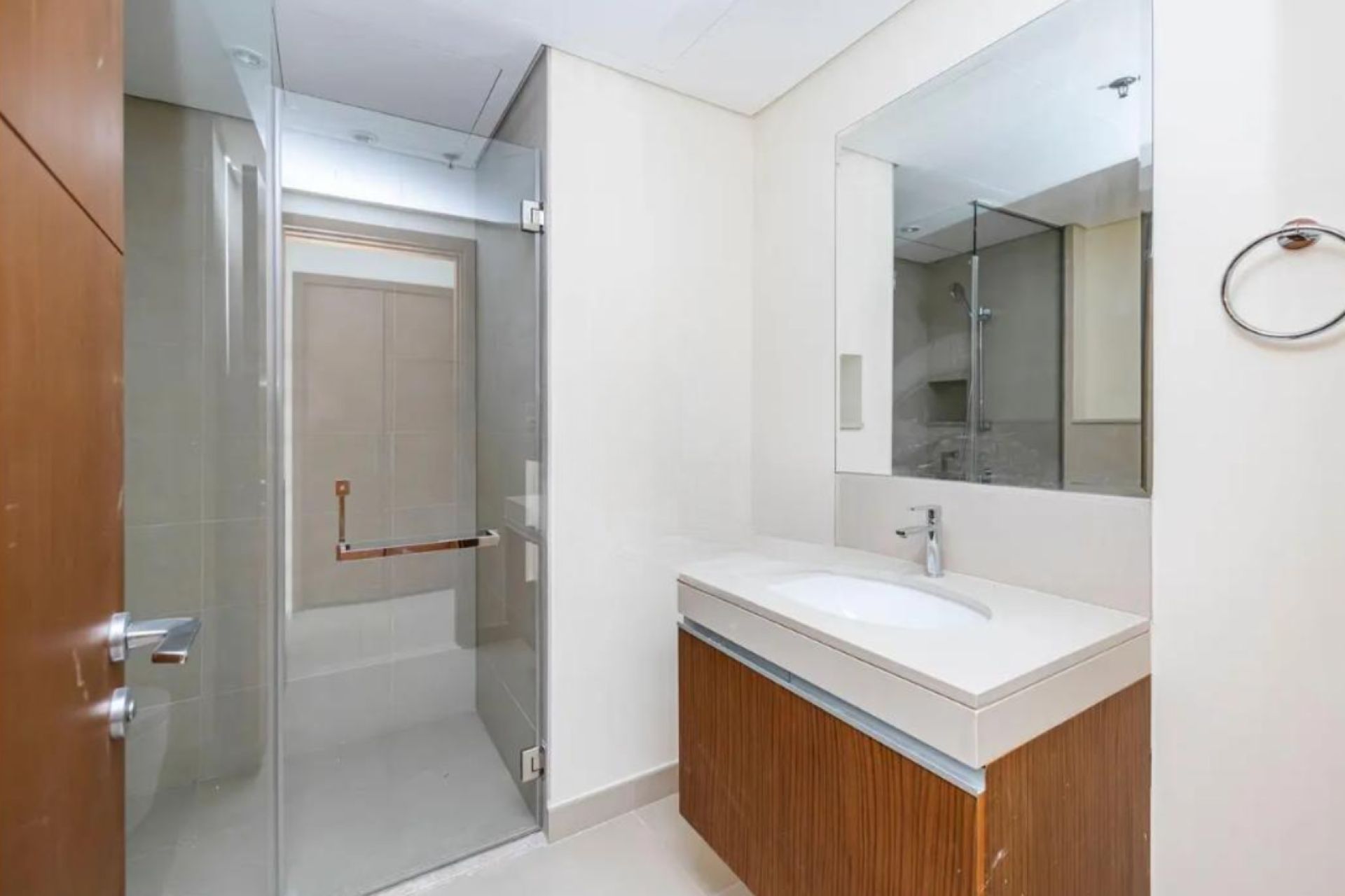 Creek and Marina View | Maids Room | Mid Floor